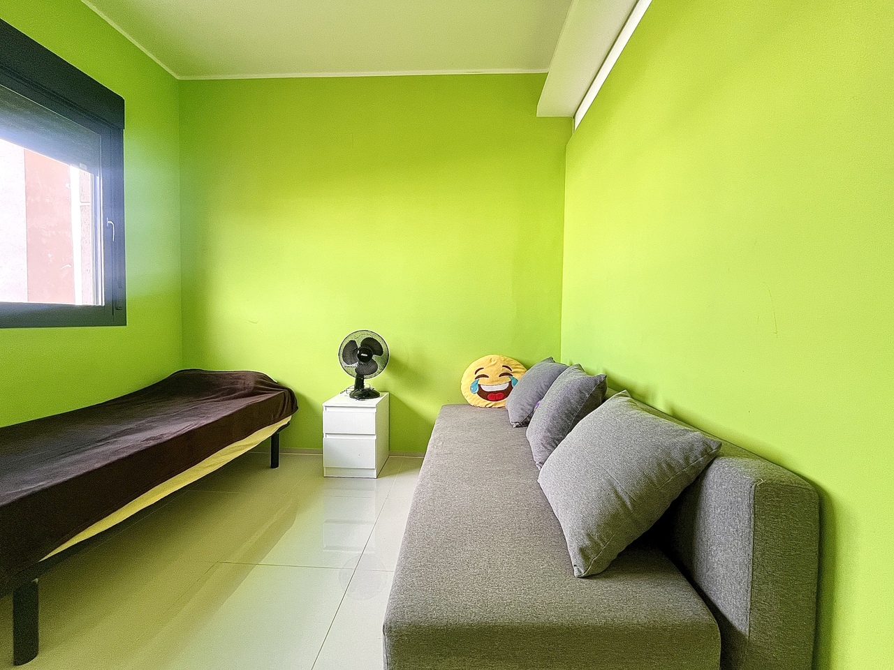 Master bedroom in penthouse for sale in Los Dolses