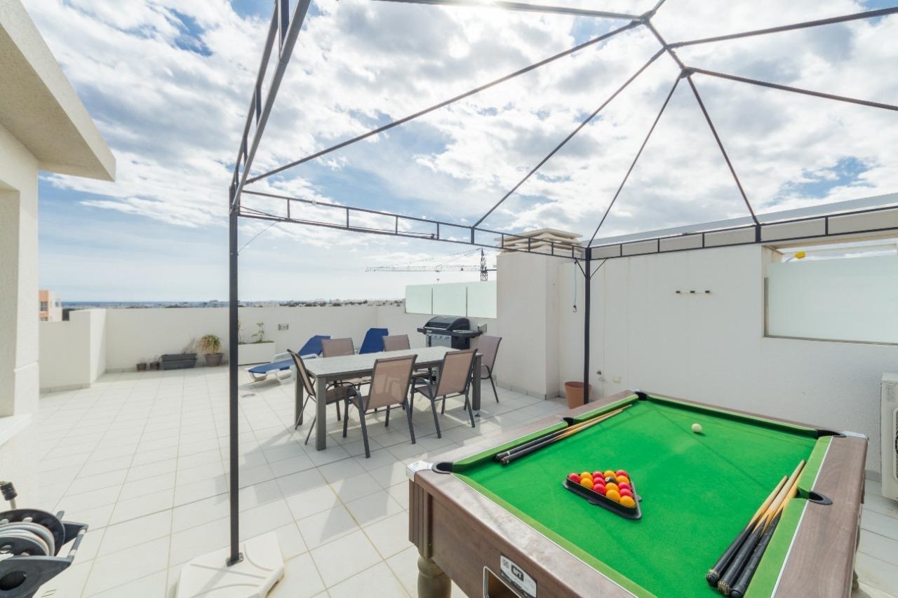 Bedroom in penthouse for sale in Los Dolses