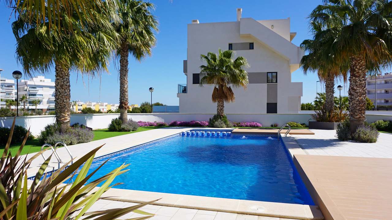 Luxury 3-Bedroom Penthouse in Los Dolses – Stunning Views, Gym & Prime LocationThis stunning resale
