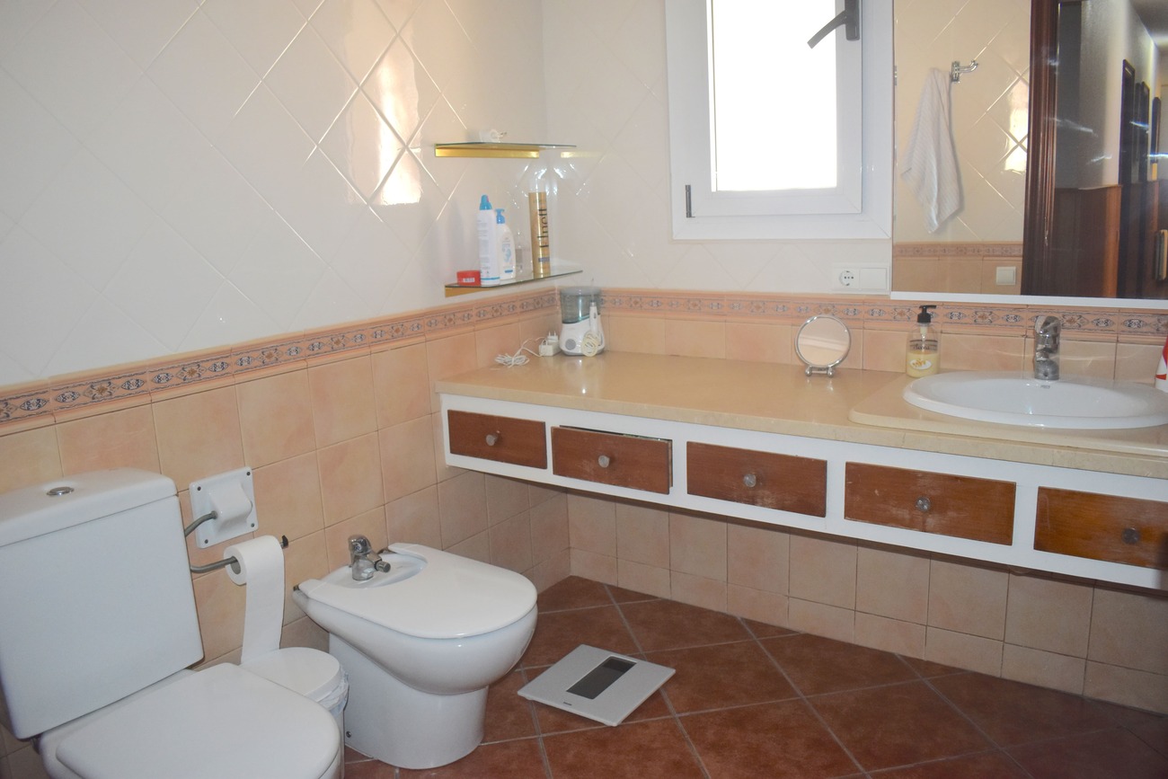 Garden in villa for sale in Guardamar del Segura