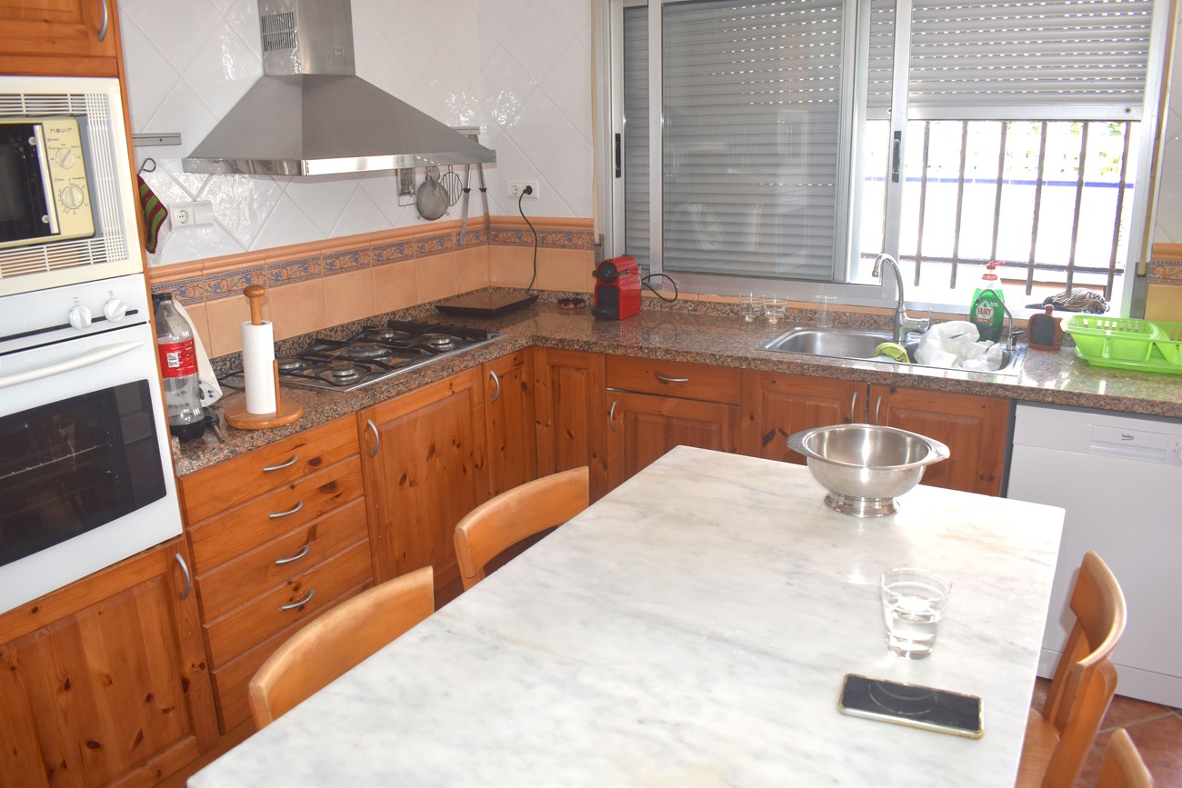 Pool area in villa for sale in Guardamar del Segura