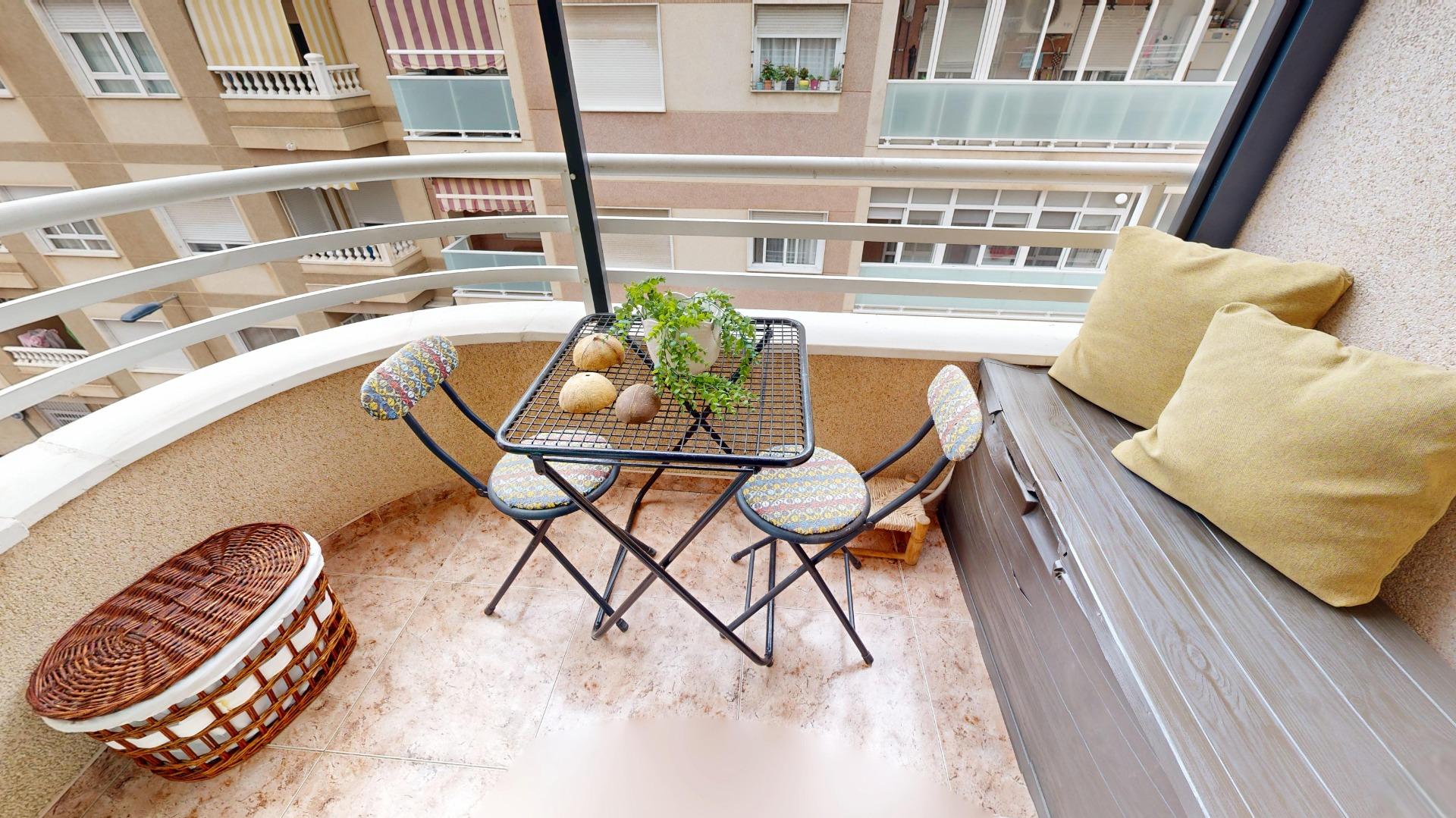 Terrace in apartment for sale in Torrevieja