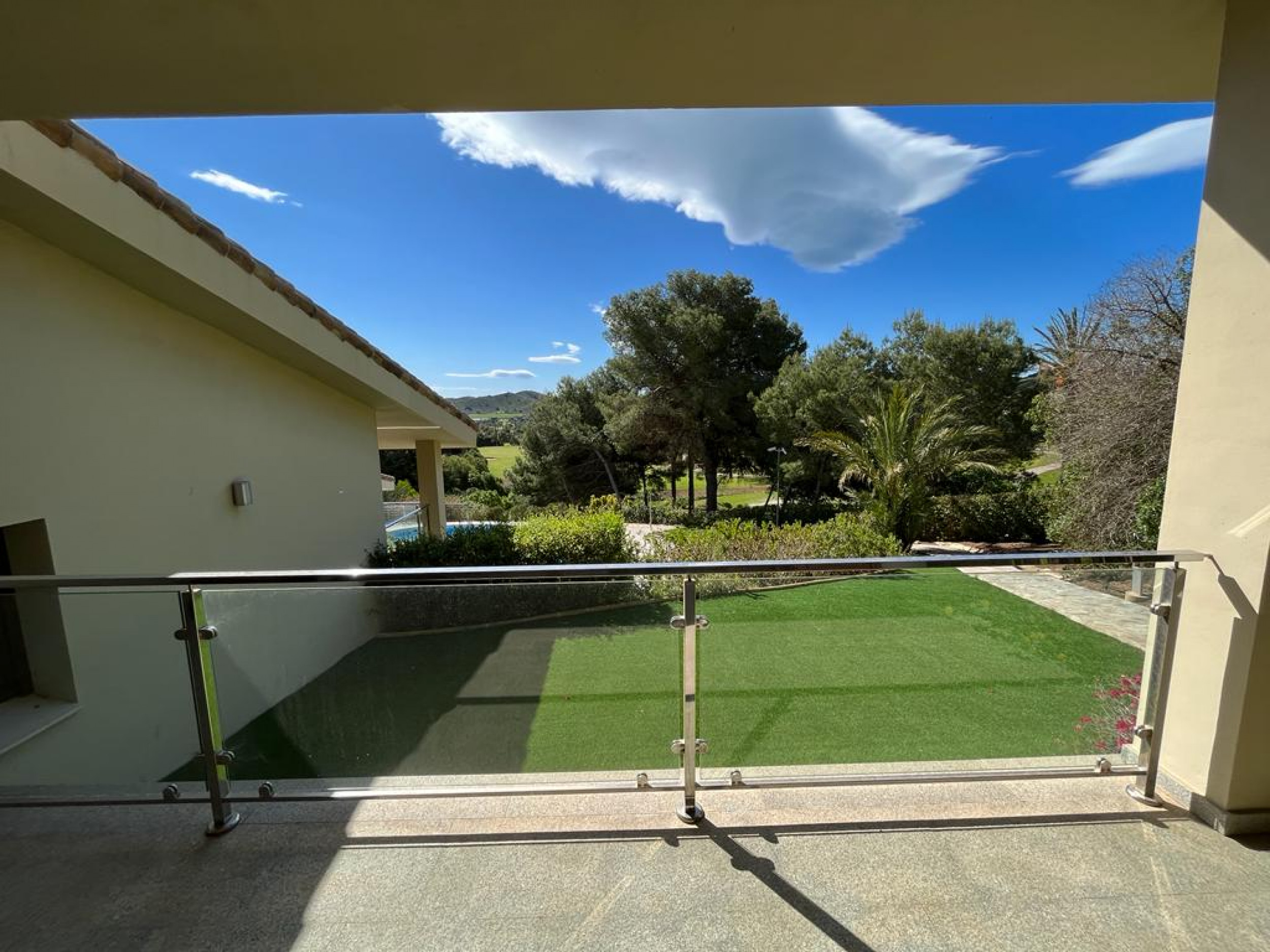 Dining area in villa for sale in La Manga Club