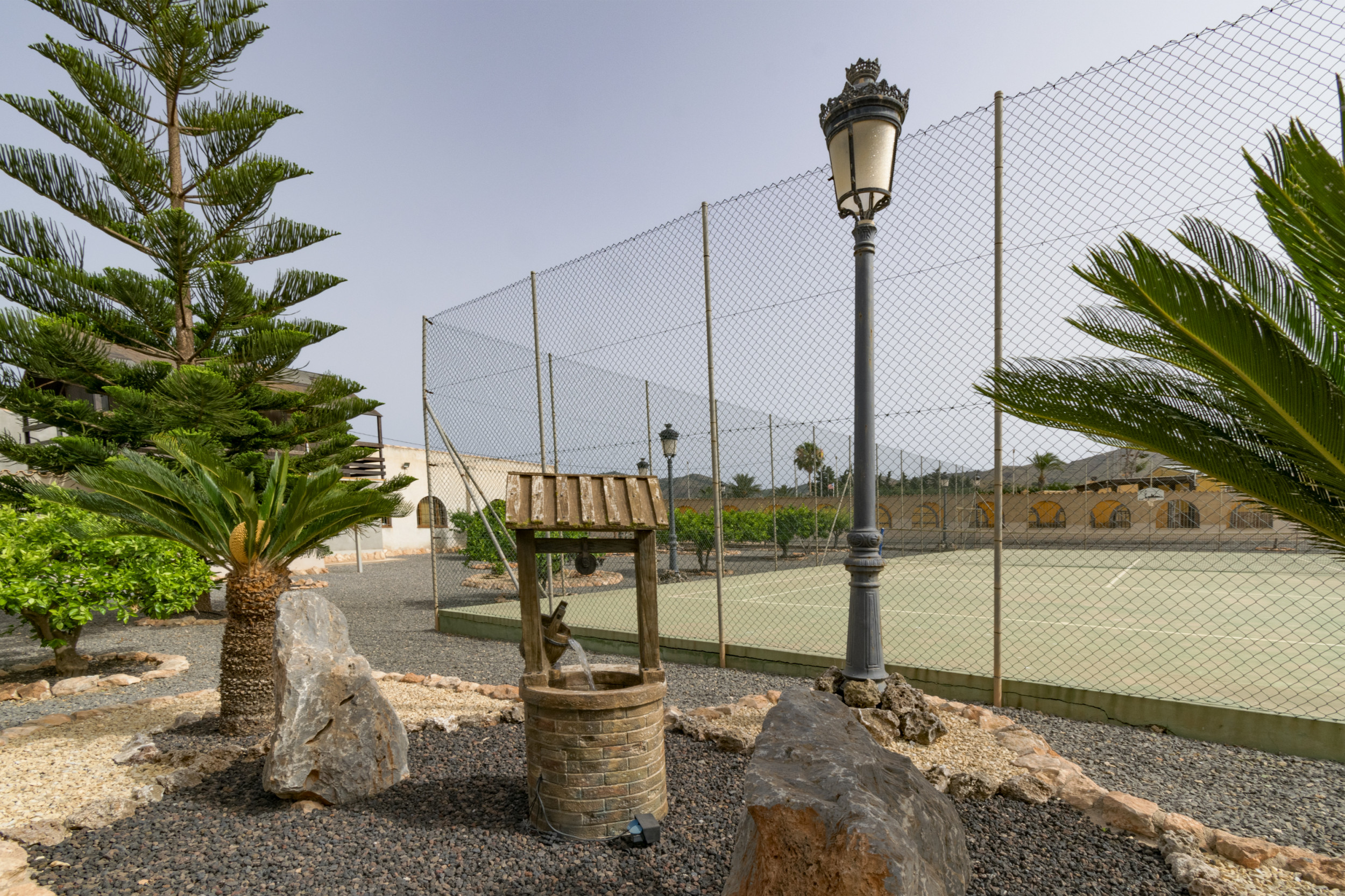 Garden in villa for sale in El Beal