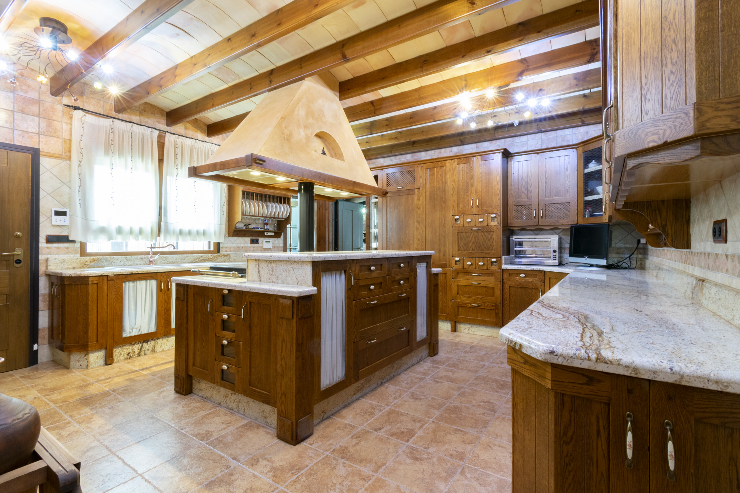 SPECTACULAR SPANISH FINCA ONLY 5 MINUTES FROM THE MAR MENOR