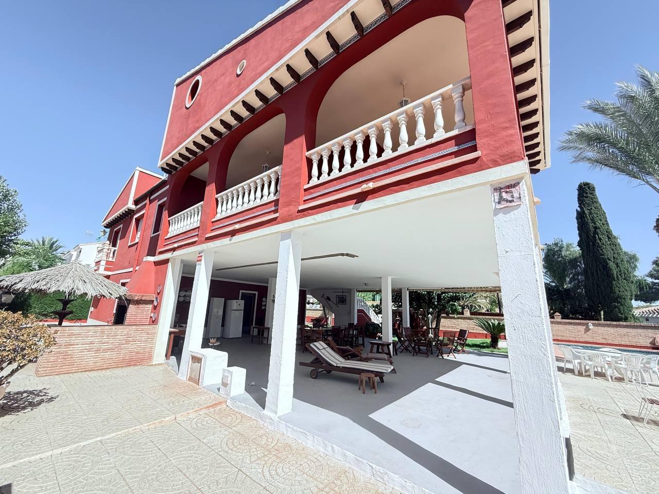 Bedroom in villa for sale in Campoamor
