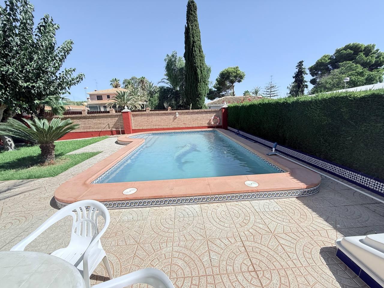 Terrace in villa for sale in Campoamor
