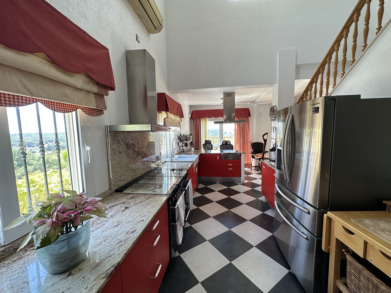 Pool area in villa for sale in Villamartin