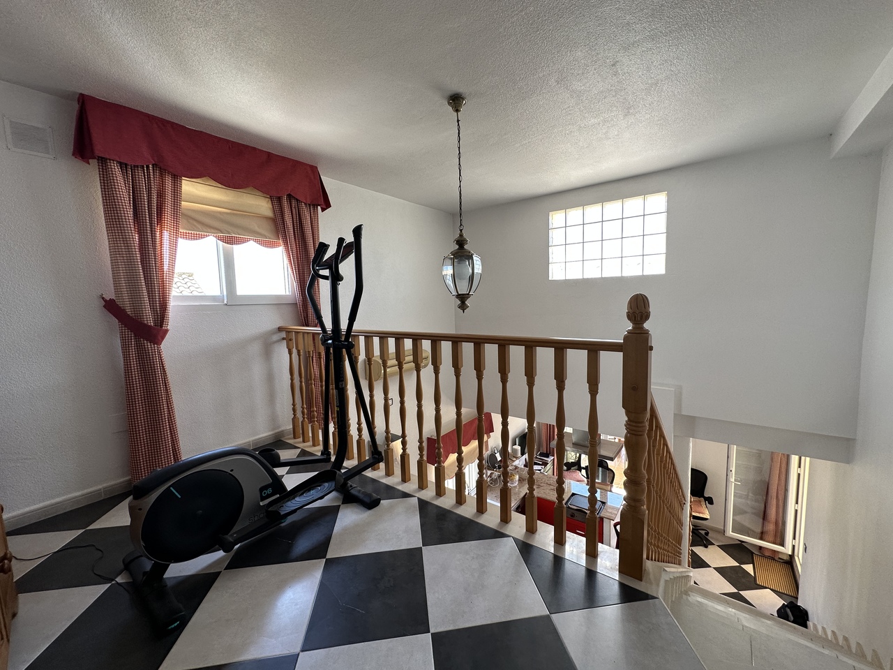 Dining area in villa for sale in Villamartin