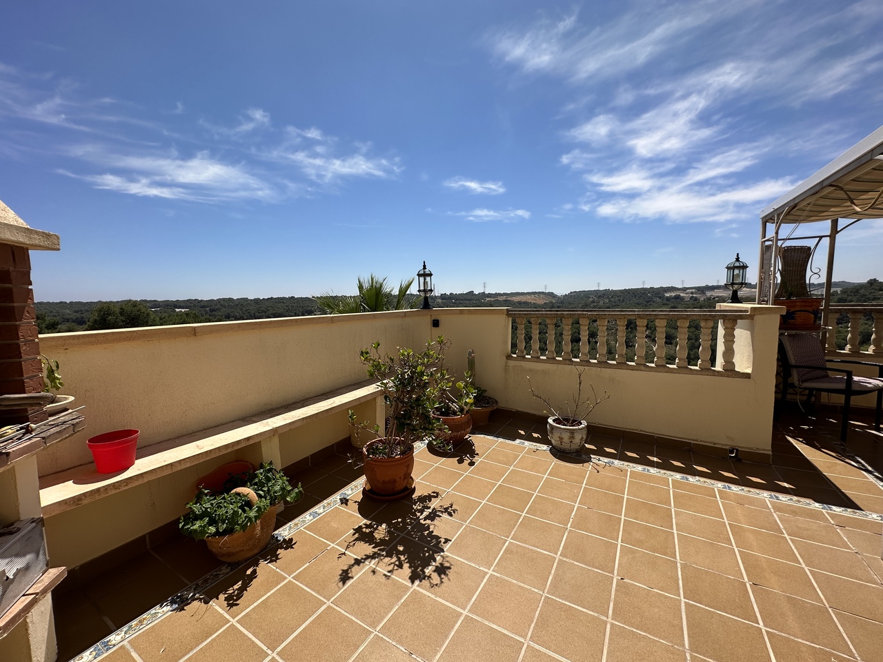 Garden in villa for sale in Villamartin