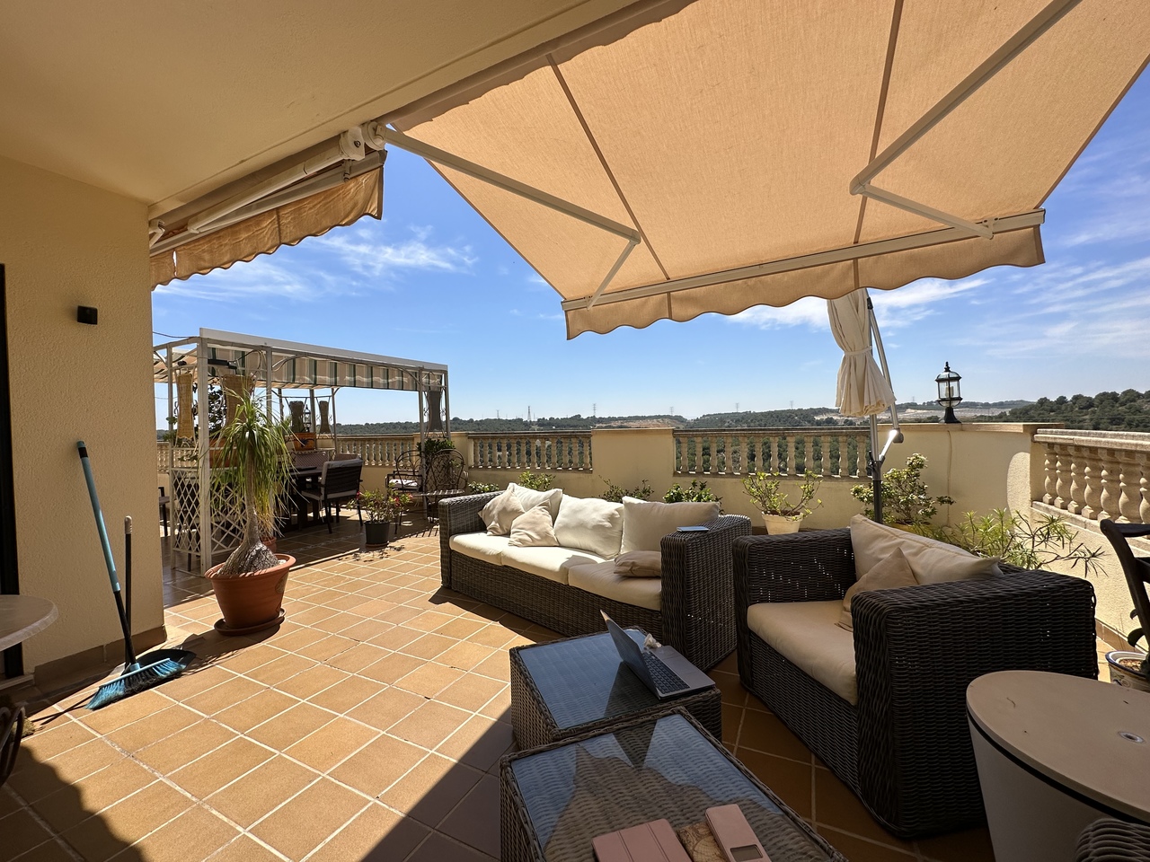 Bedroom in villa for sale in Las Ramblas Golf