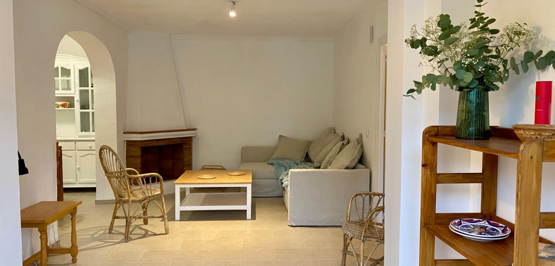 Discover this beautifully renovated south-facing bungalow, perfectly located in the sought-after are