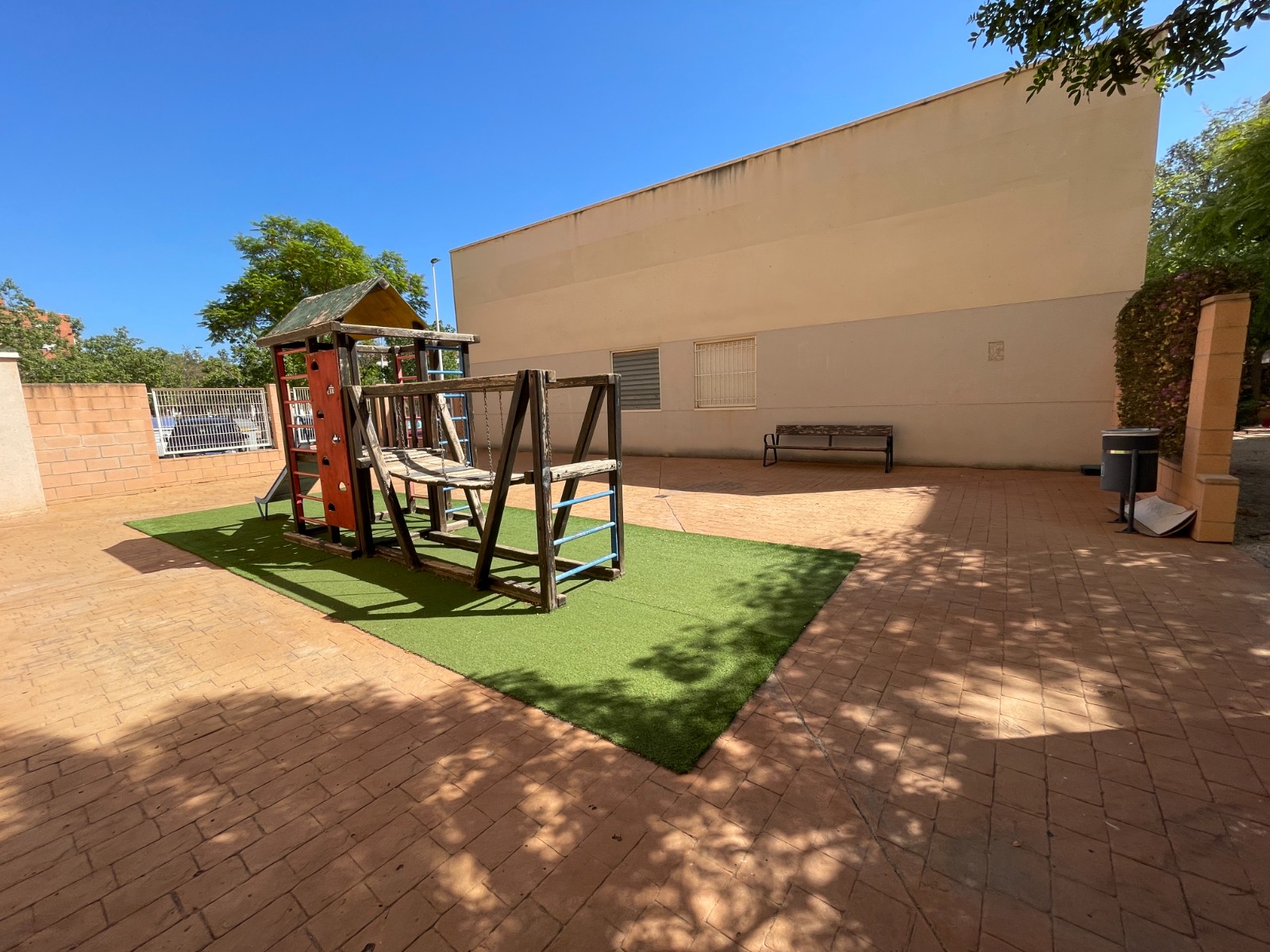 Bedroom in terraced for sale in Elche