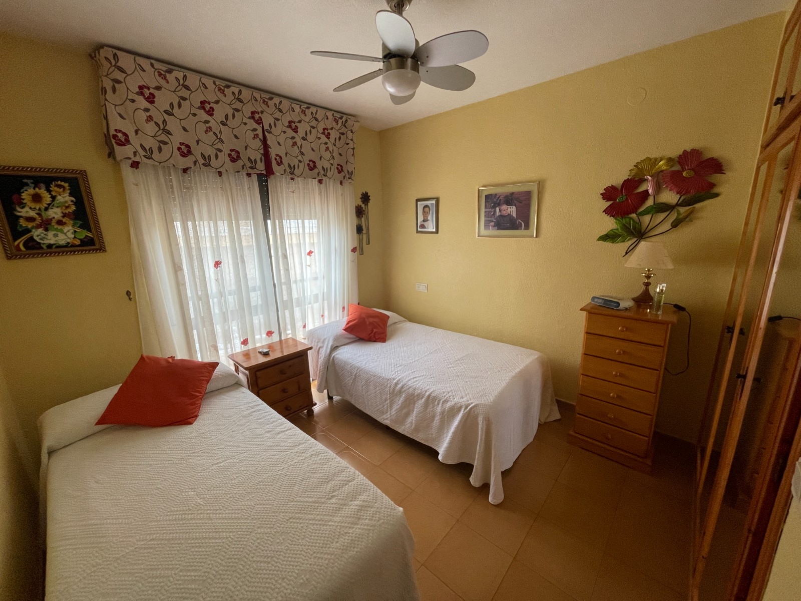 Master bedroom in terraced for sale in Guardamar del Segura