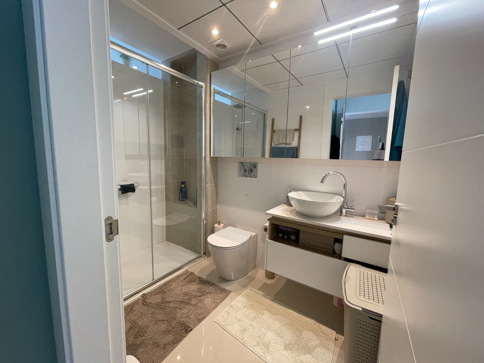 Pool area in apartment for sale in Rojales