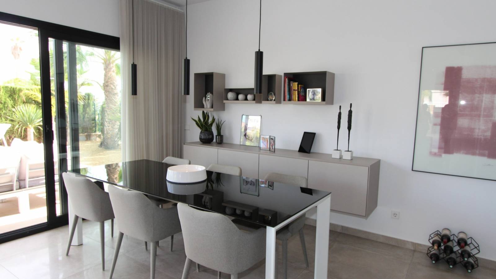 Master bedroom in villa for sale in Rojales