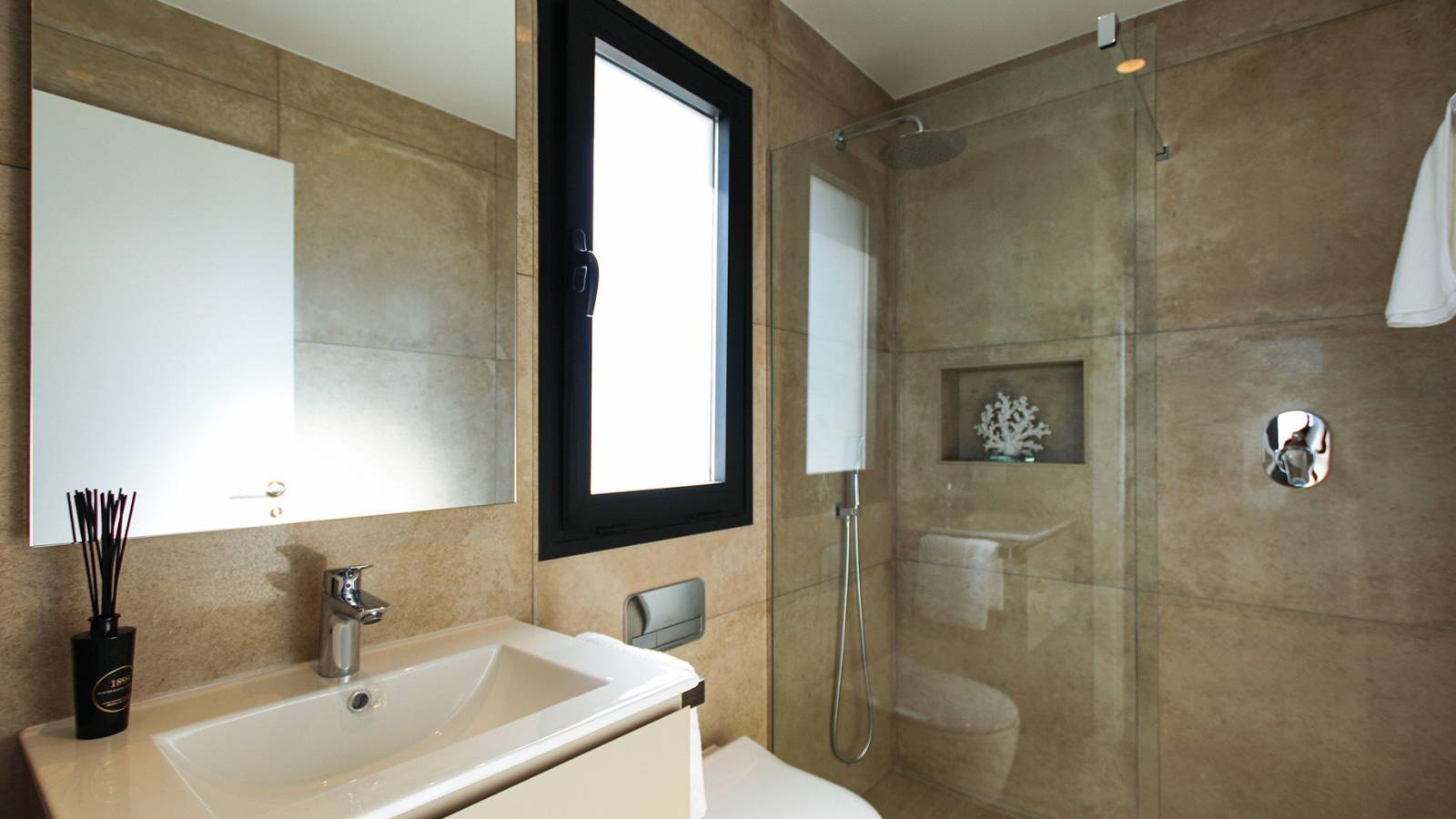Living room in villa for sale in Rojales