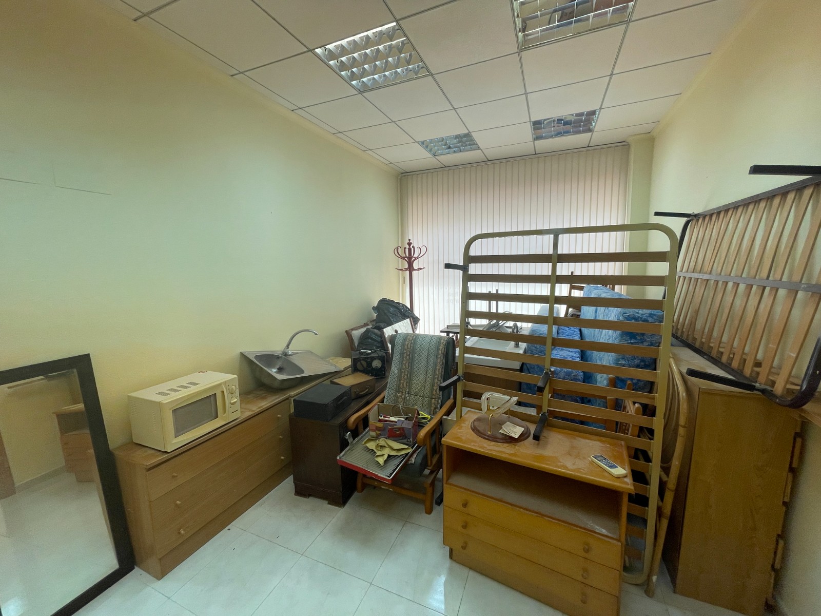 Kitchen in commercial for sale in Guardamar del Segura