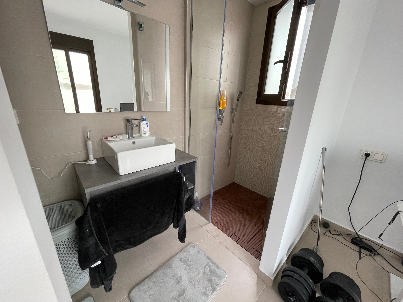 Master bedroom in villa for sale in Benijofar
