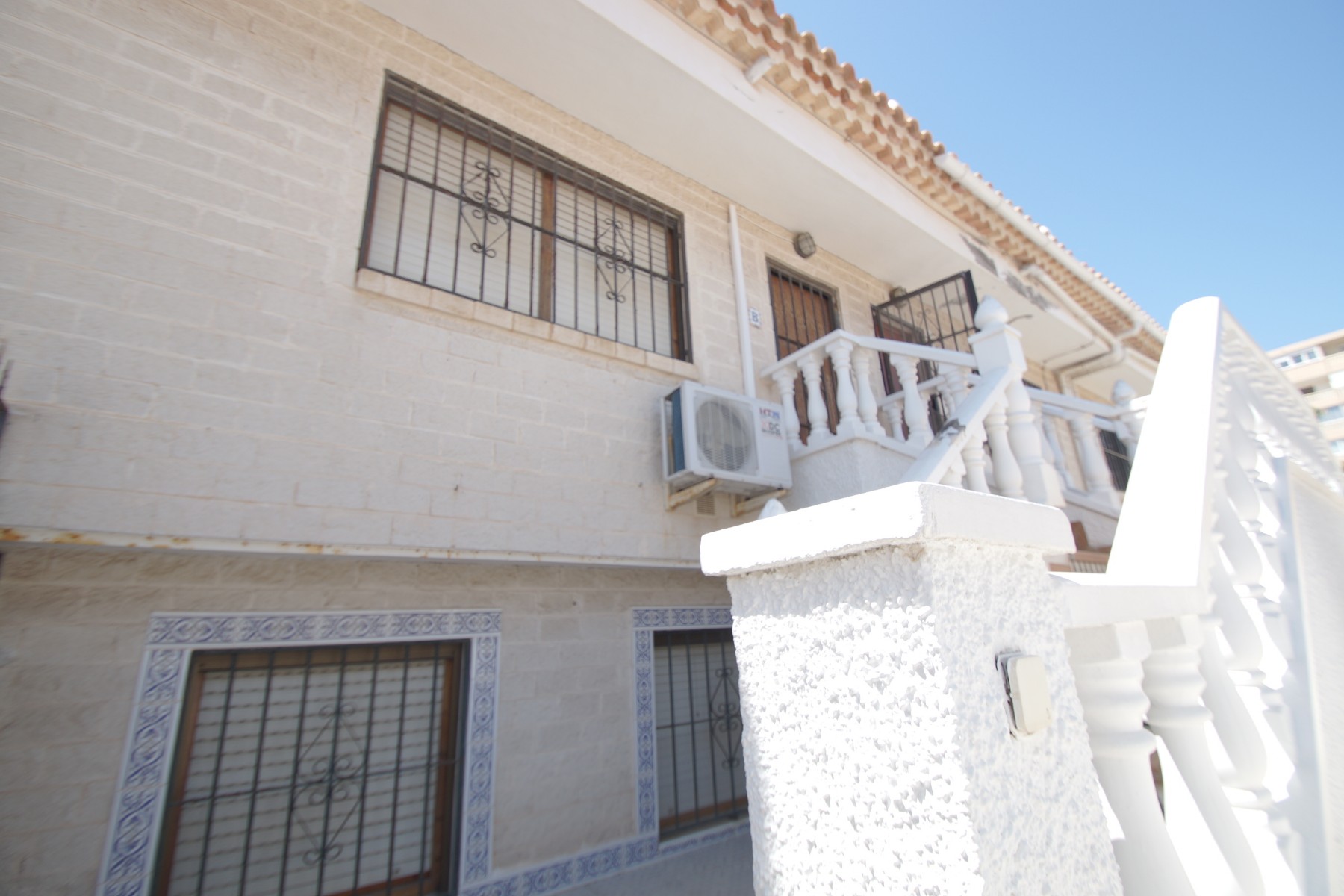 Garden in bungalow for sale in La Mata