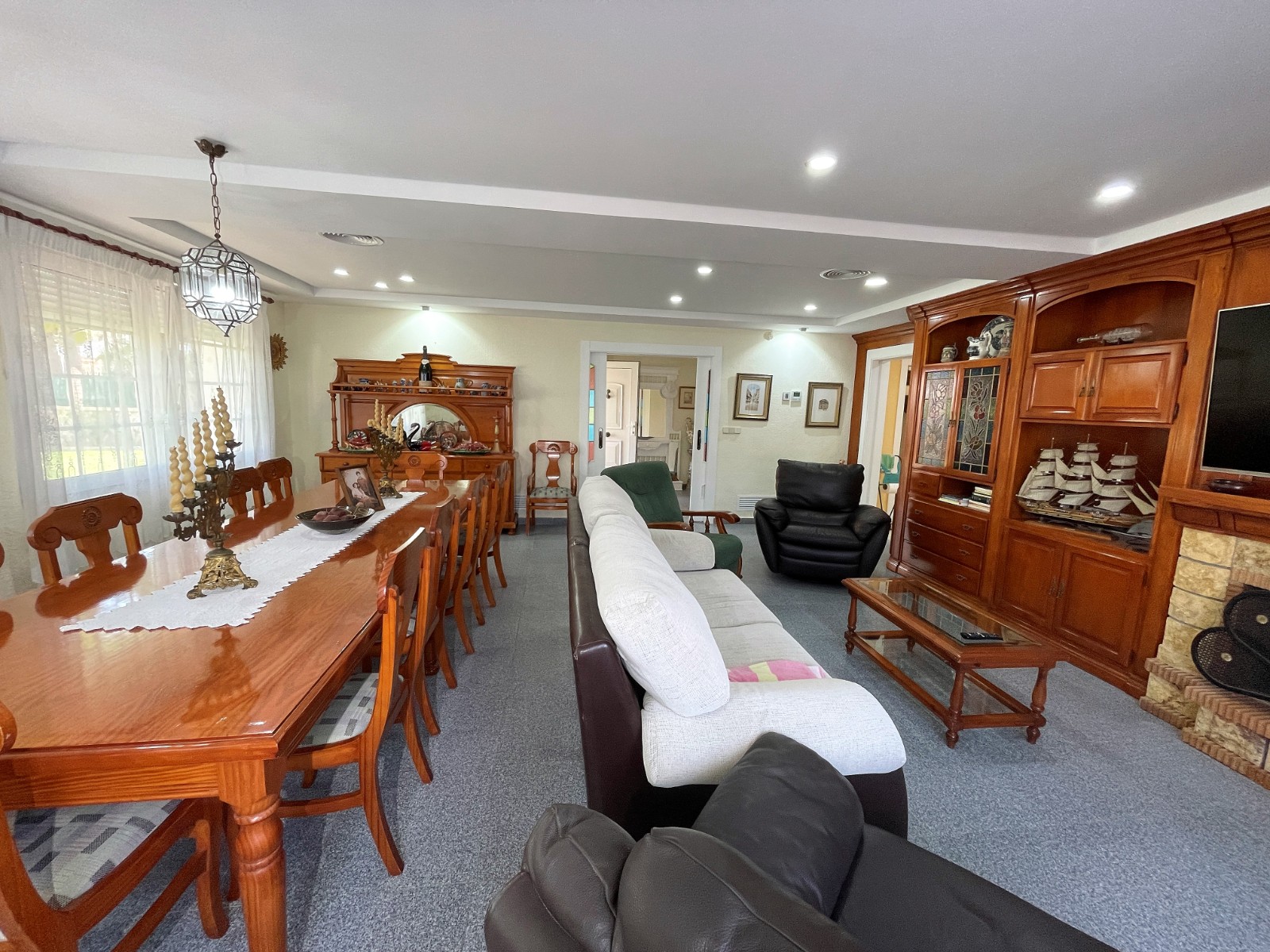 Kitchen in villa for sale in Orihuela Costa