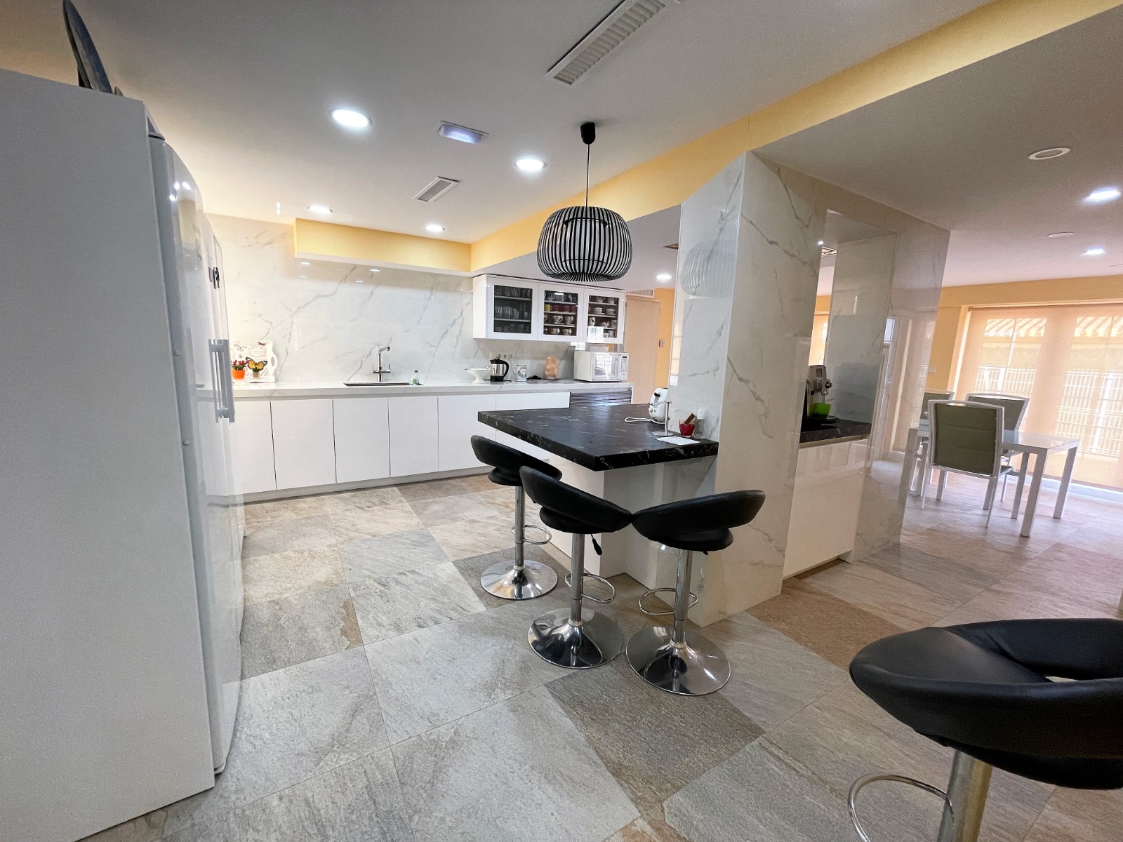 Garden in villa for sale in Orihuela Costa