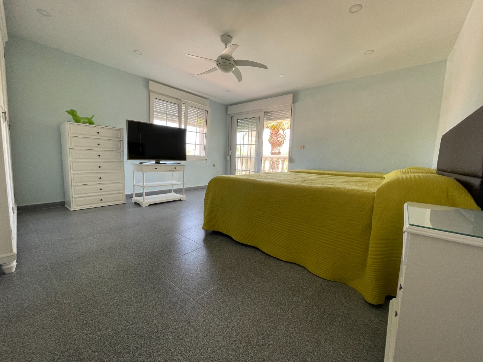 Master bedroom in villa for sale in Orihuela Costa