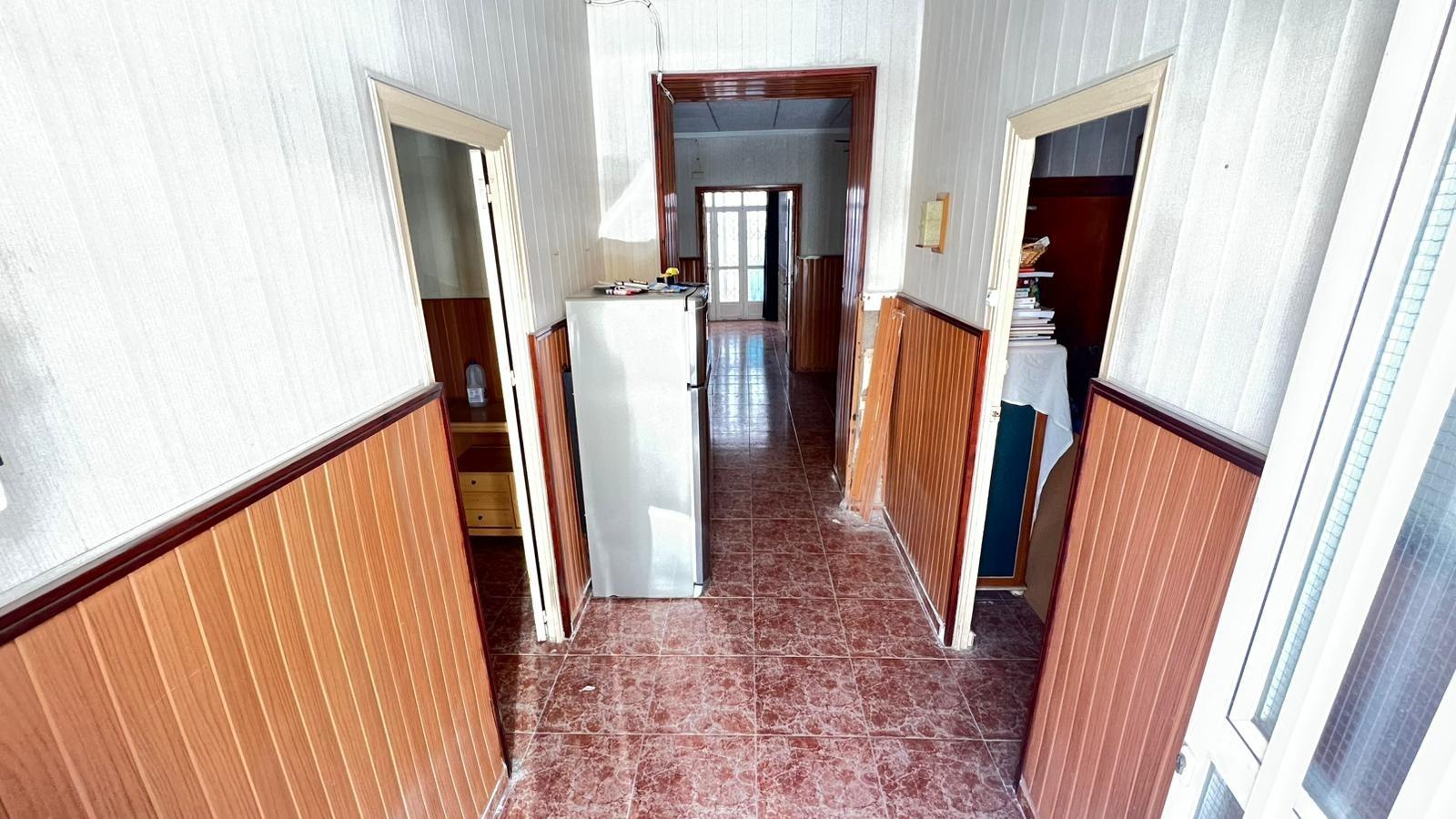 🏠 GREAT OPPORTUNITY TO RENOVATE AND PERSONALIZE TO YOUR TASTE 🛠️ Looking for a spacious home with