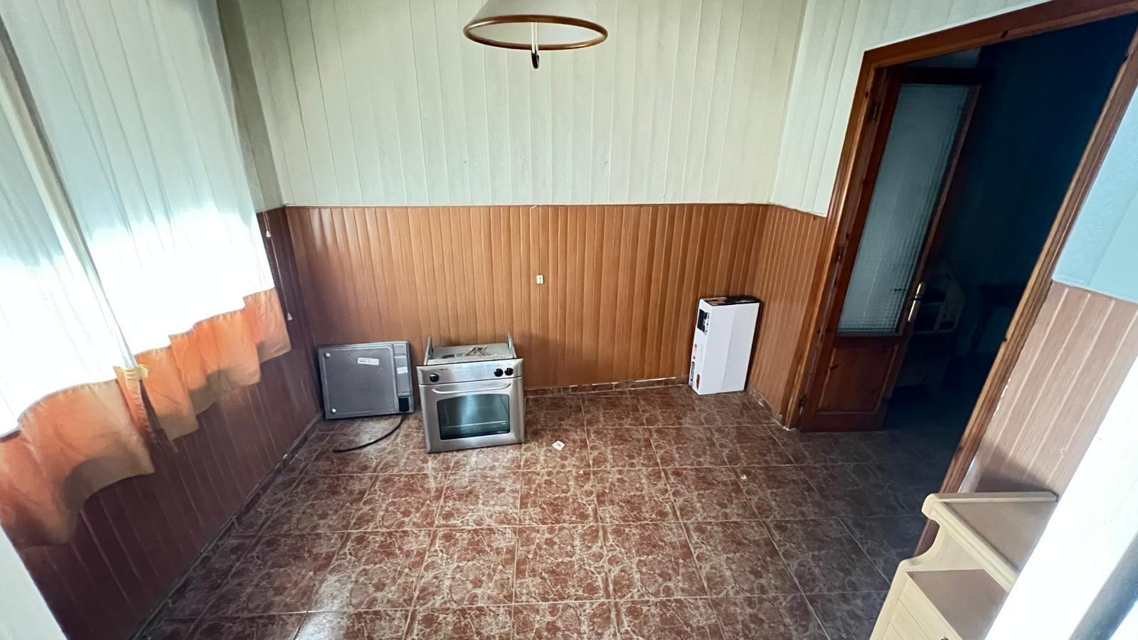 🏠 GREAT OPPORTUNITY TO RENOVATE AND PERSONALIZE TO YOUR TASTE 🛠️ Looking for a spacious home with