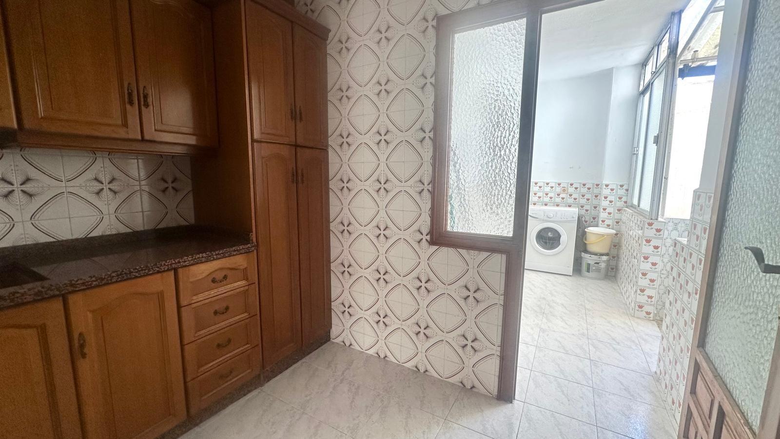 Bedroom in apartment for sale in Torrevieja