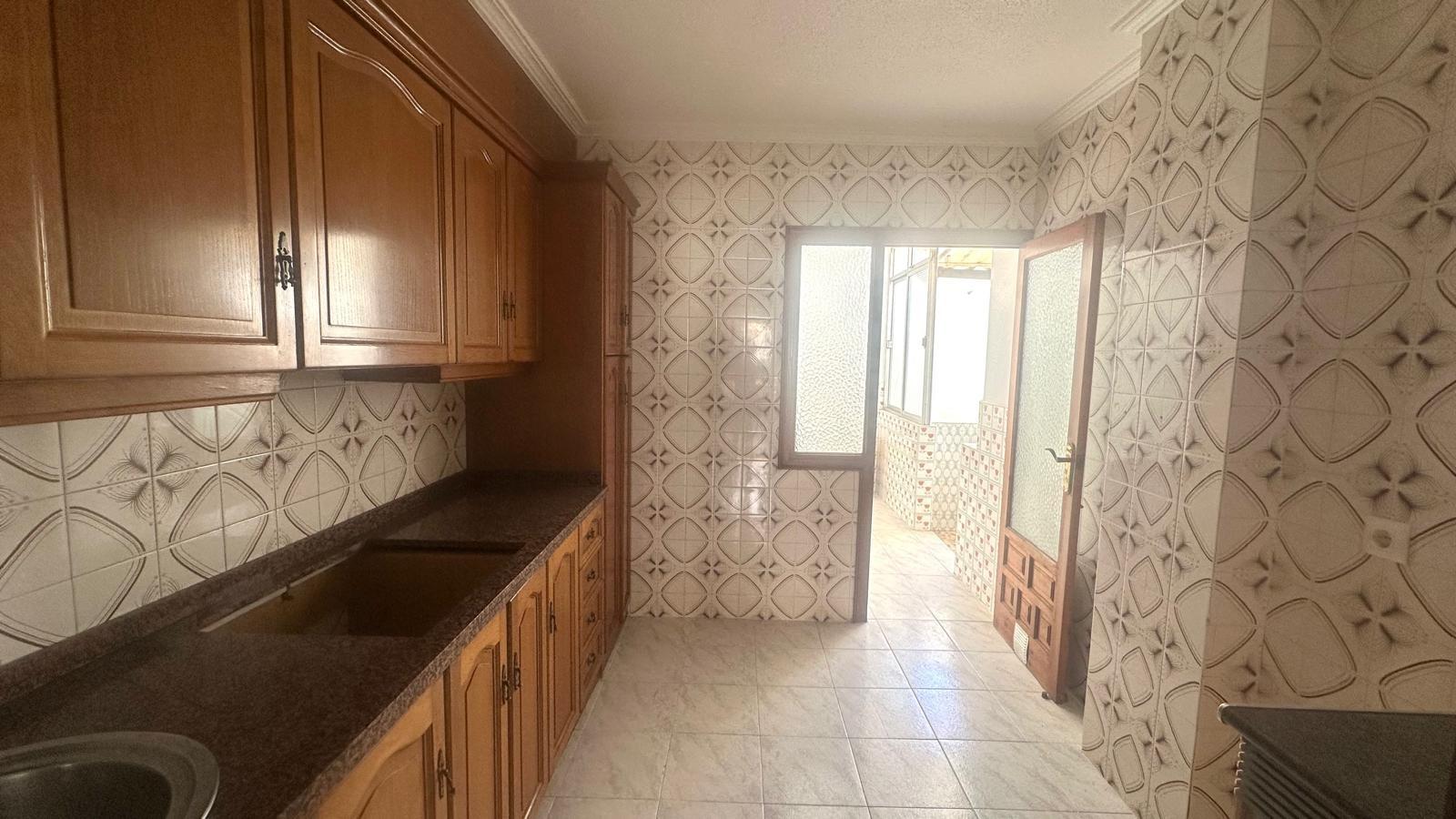 Bedroom in apartment for sale in Torrevieja