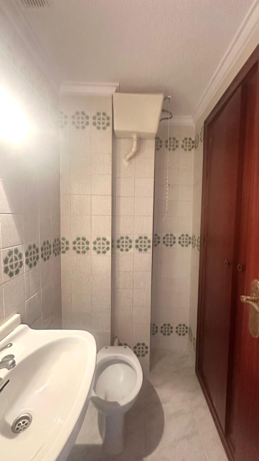 Bedroom in apartment for sale in Torrevieja