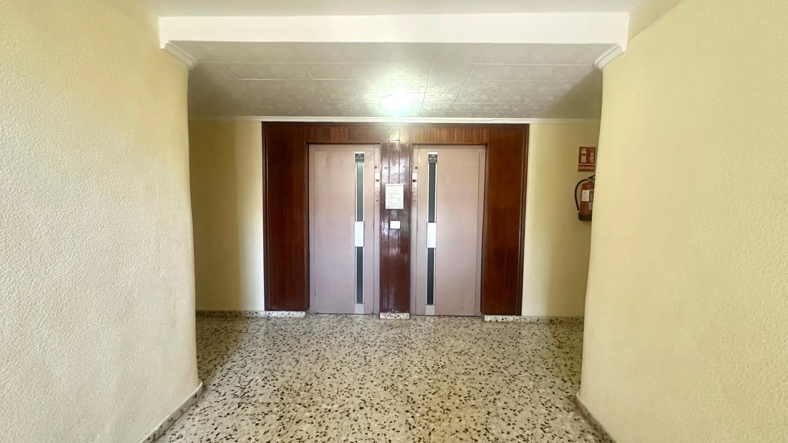Apartment in Punta Prima with spectacular views of the sea and Torrevieja, just 250 meters from the
