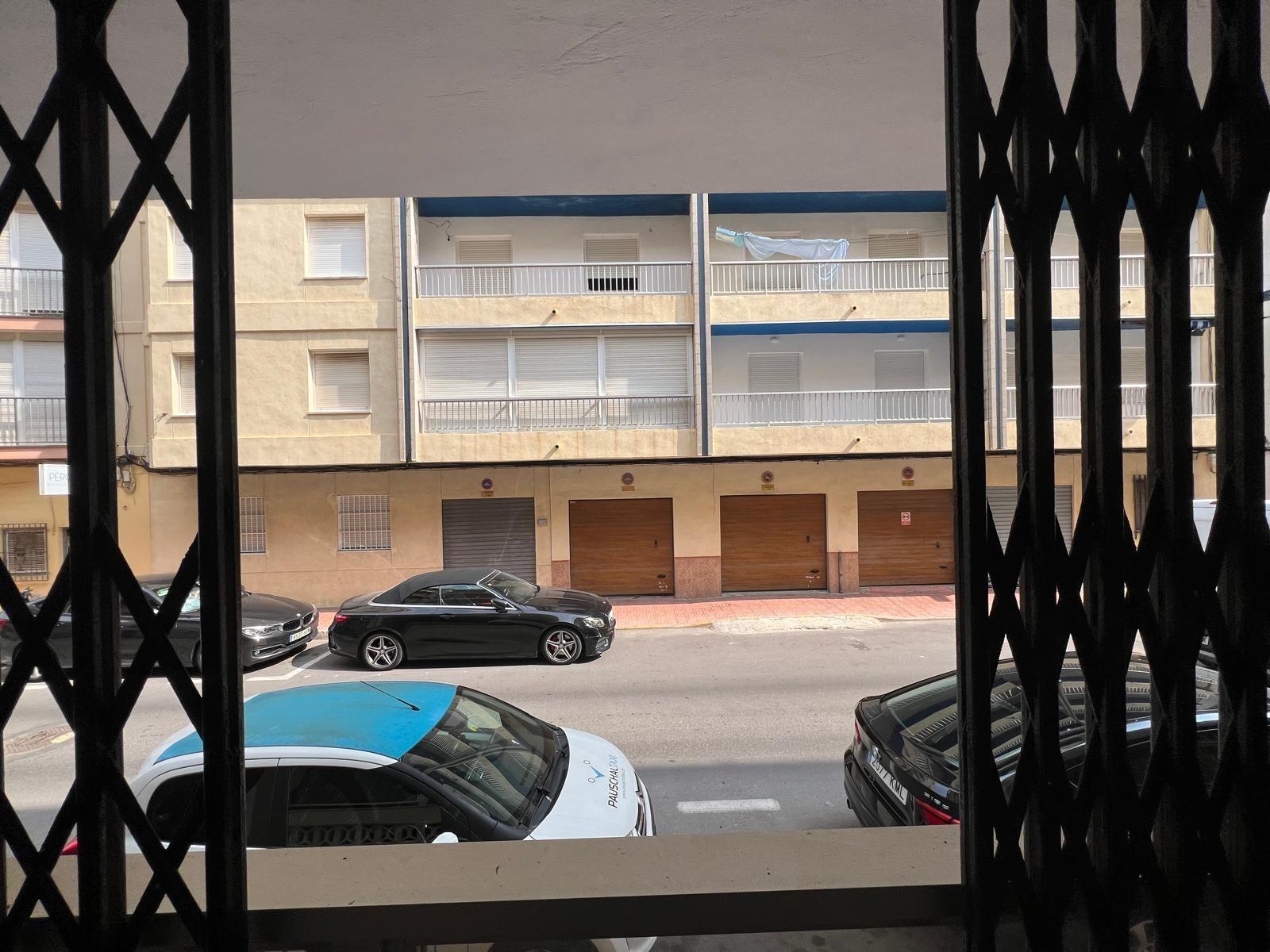 Master bedroom in apartment for sale in Torrevieja