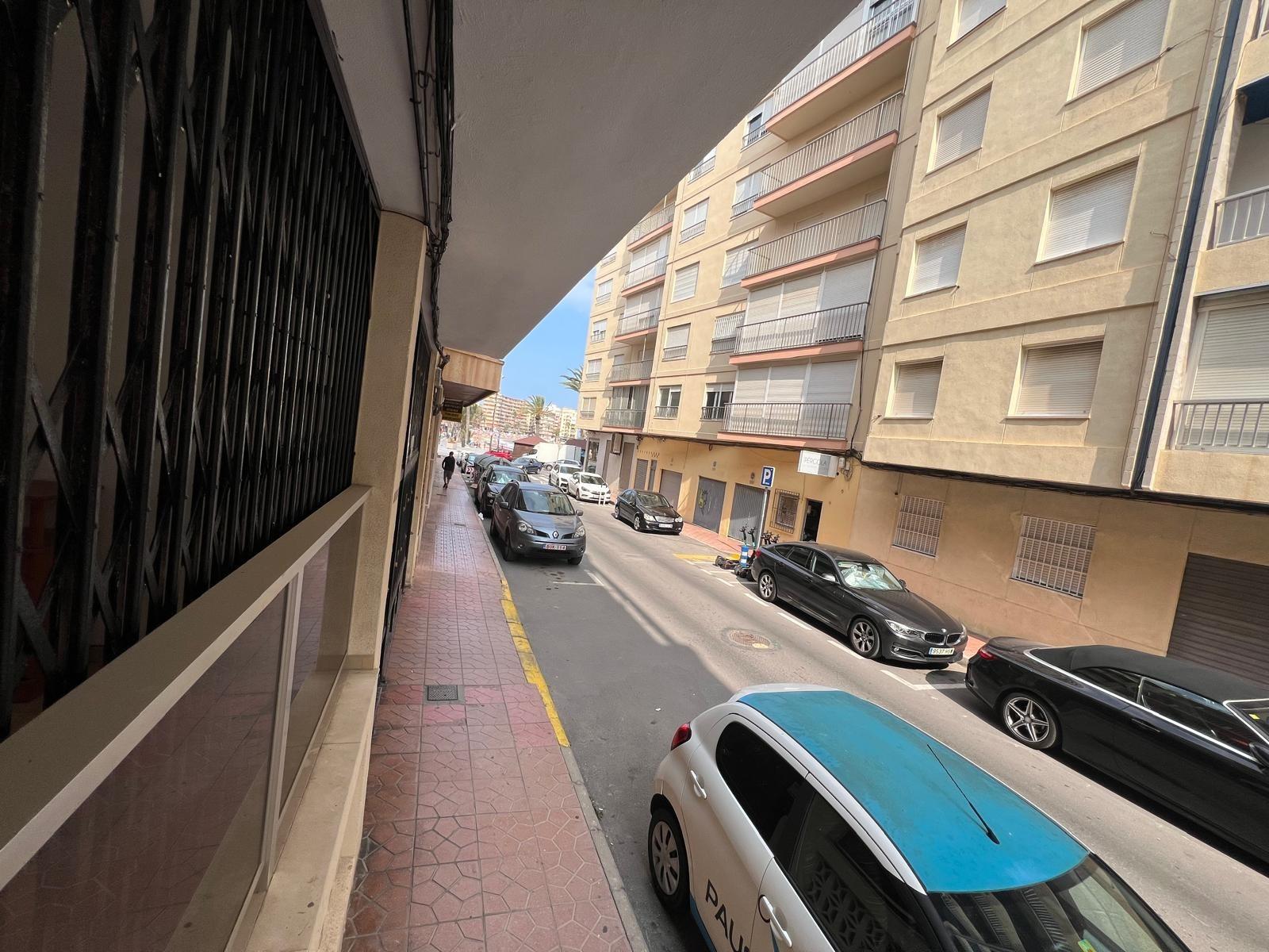 Bedroom in apartment for sale in Torrevieja