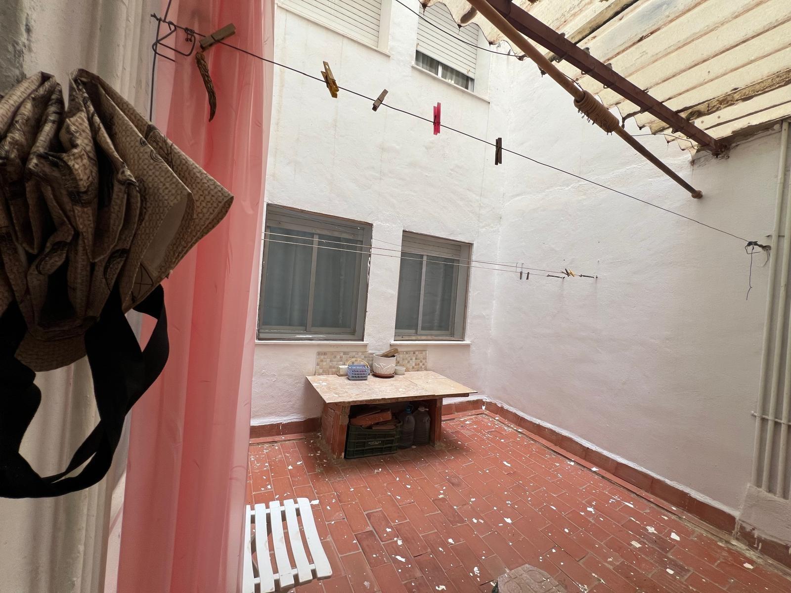 Bedroom in apartment for sale in Torrevieja