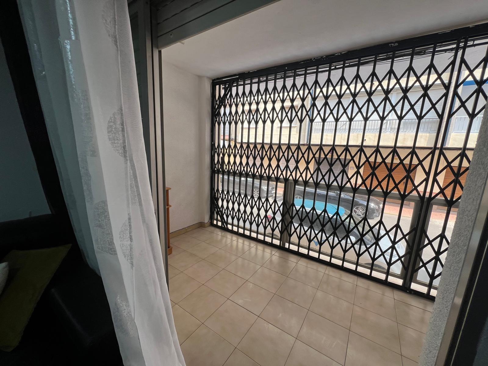 Bedroom in apartment for sale in Torrevieja