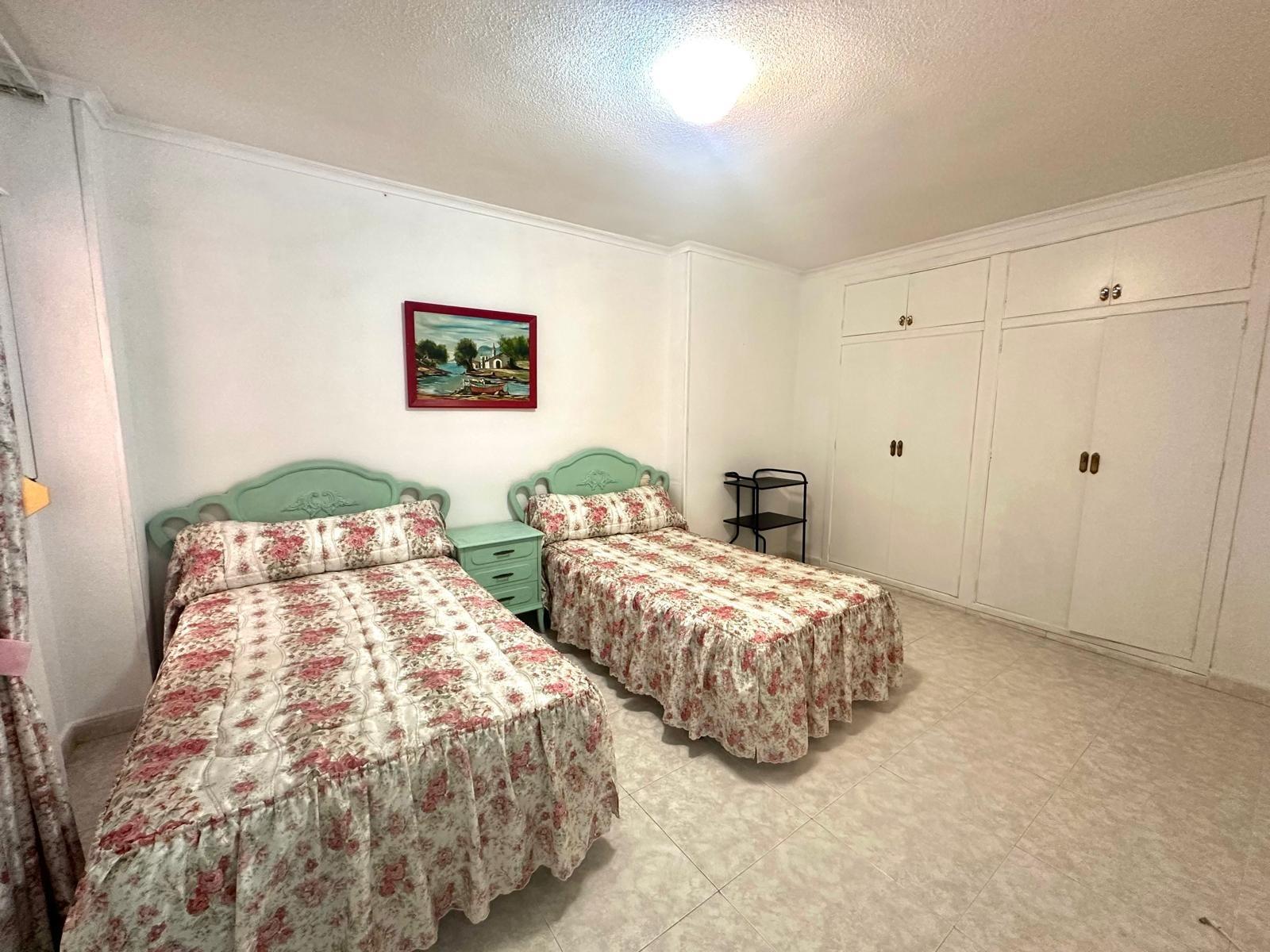 Bedroom in apartment for sale in Torrevieja