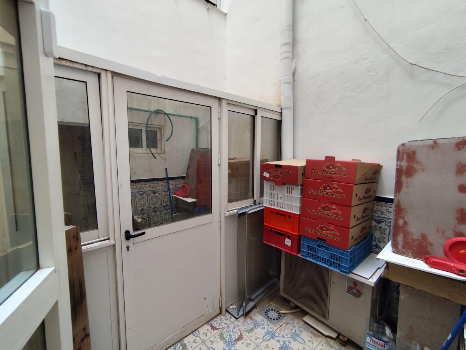 Kitchen in commercial for sale in Torrevieja
