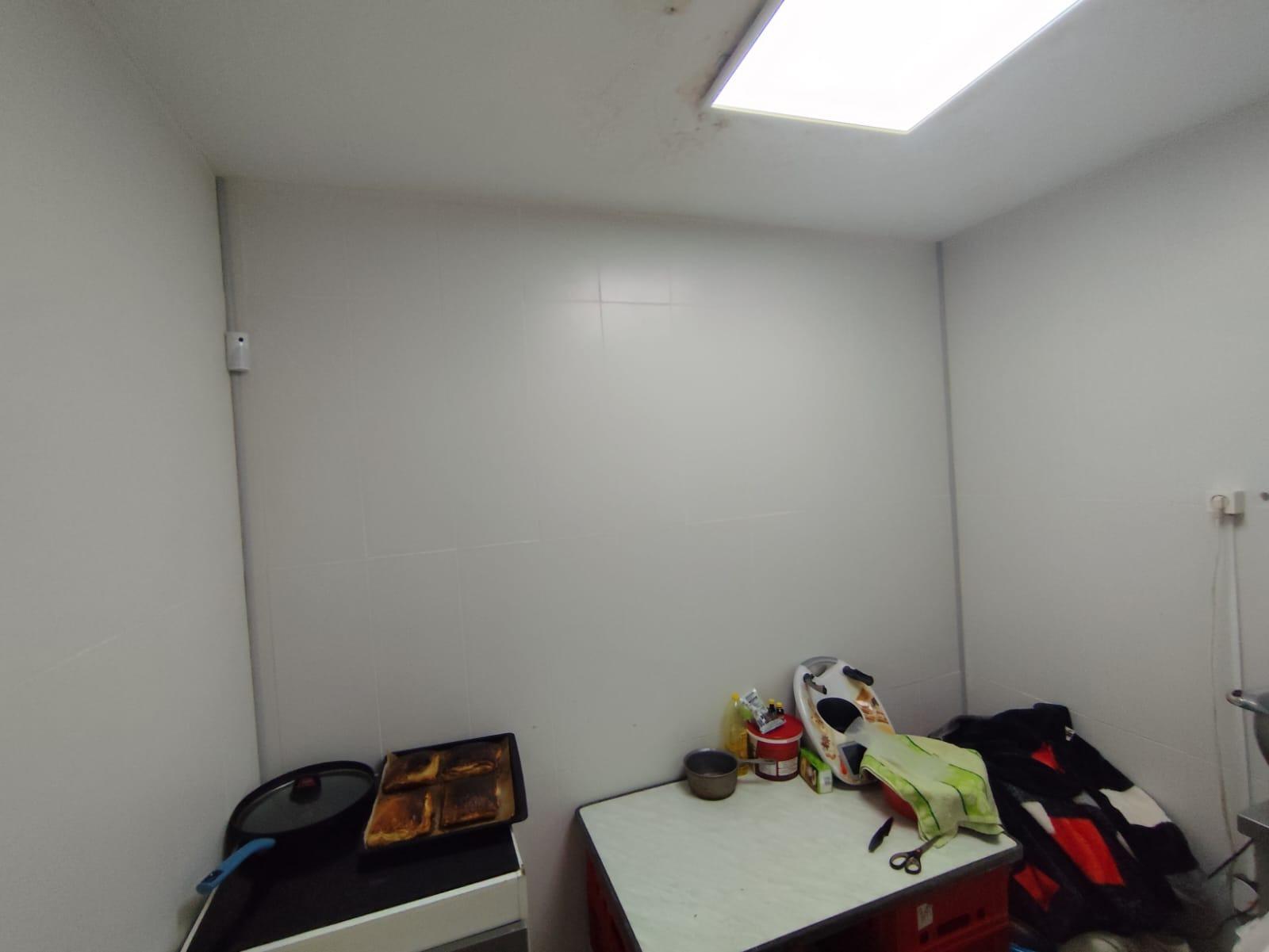Bathroom in commercial for sale in Torrevieja