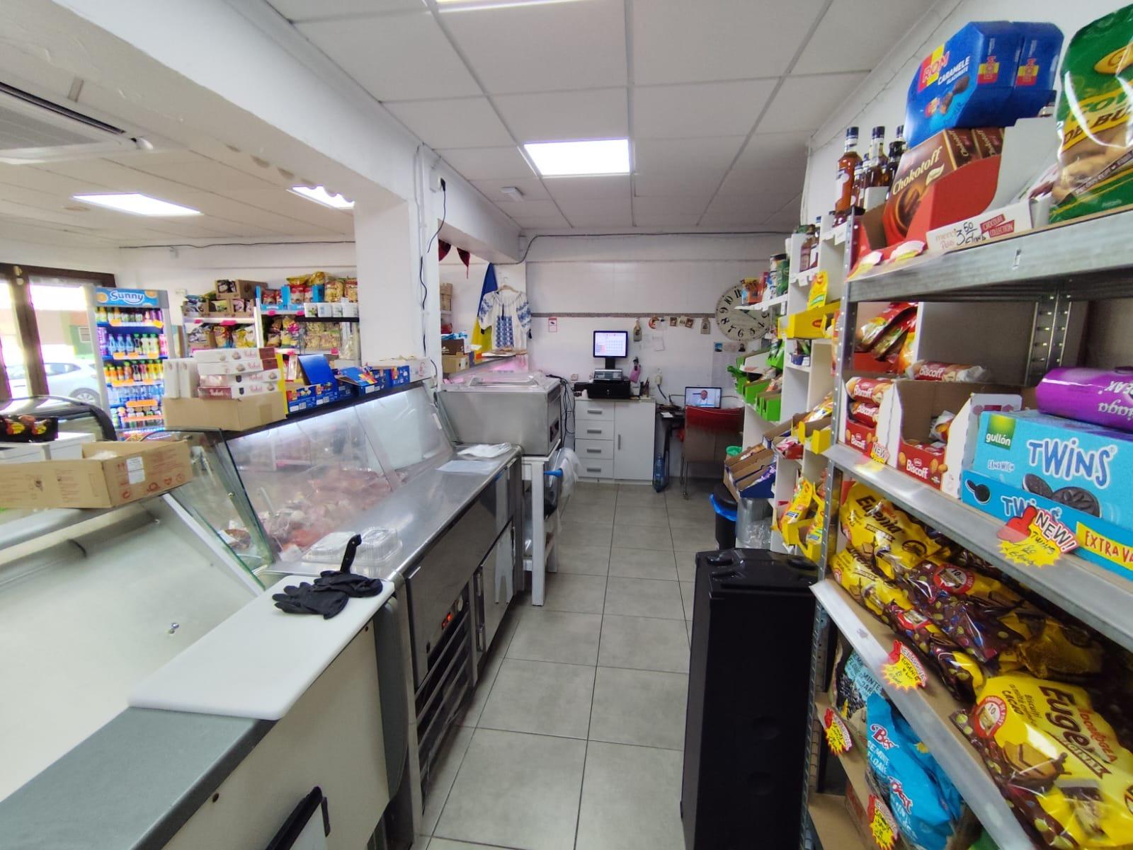 Bedroom in commercial for sale in Torrevieja
