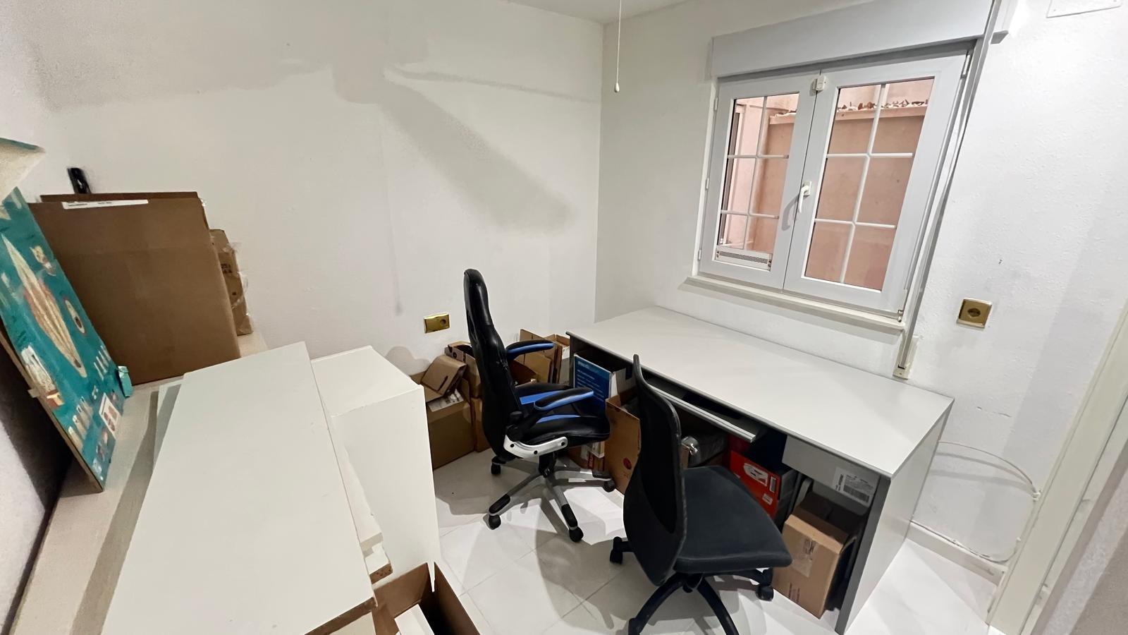 Master bedroom in apartment for sale in Torrevieja