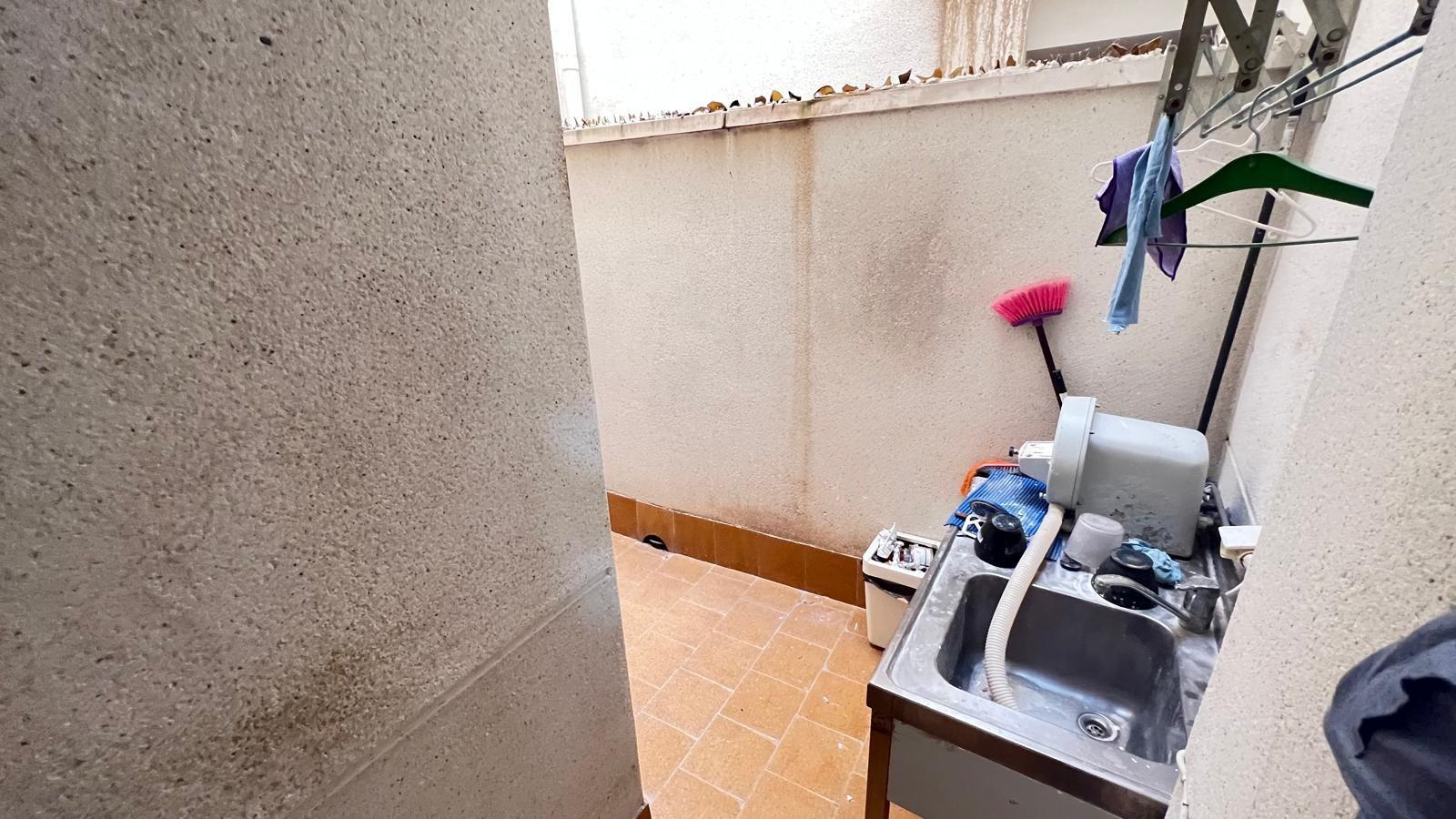 Bedroom in apartment for sale in Torrevieja