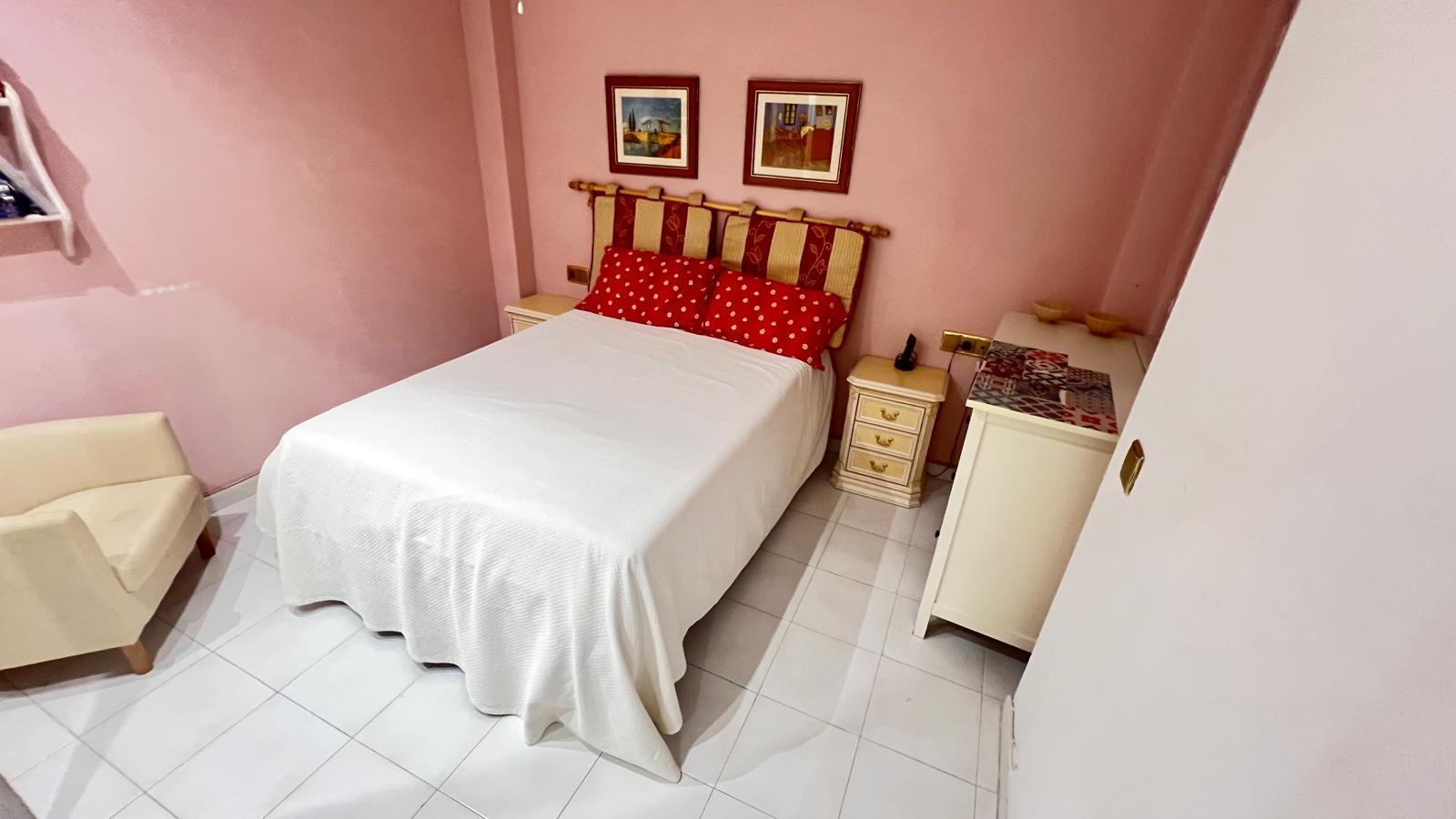 Master bedroom in apartment for sale in Torrevieja