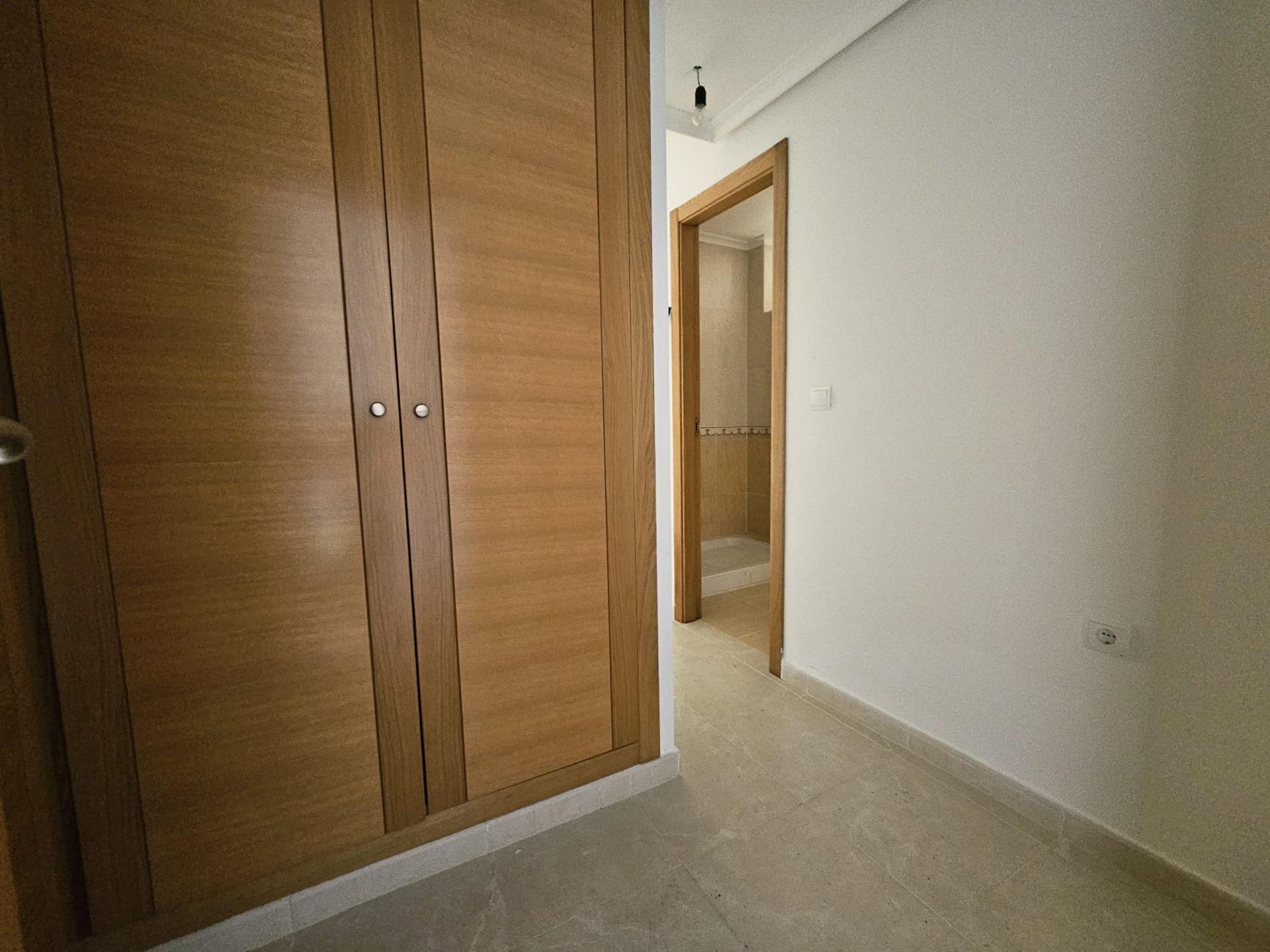 Bedroom in apartment for sale in Torrevieja