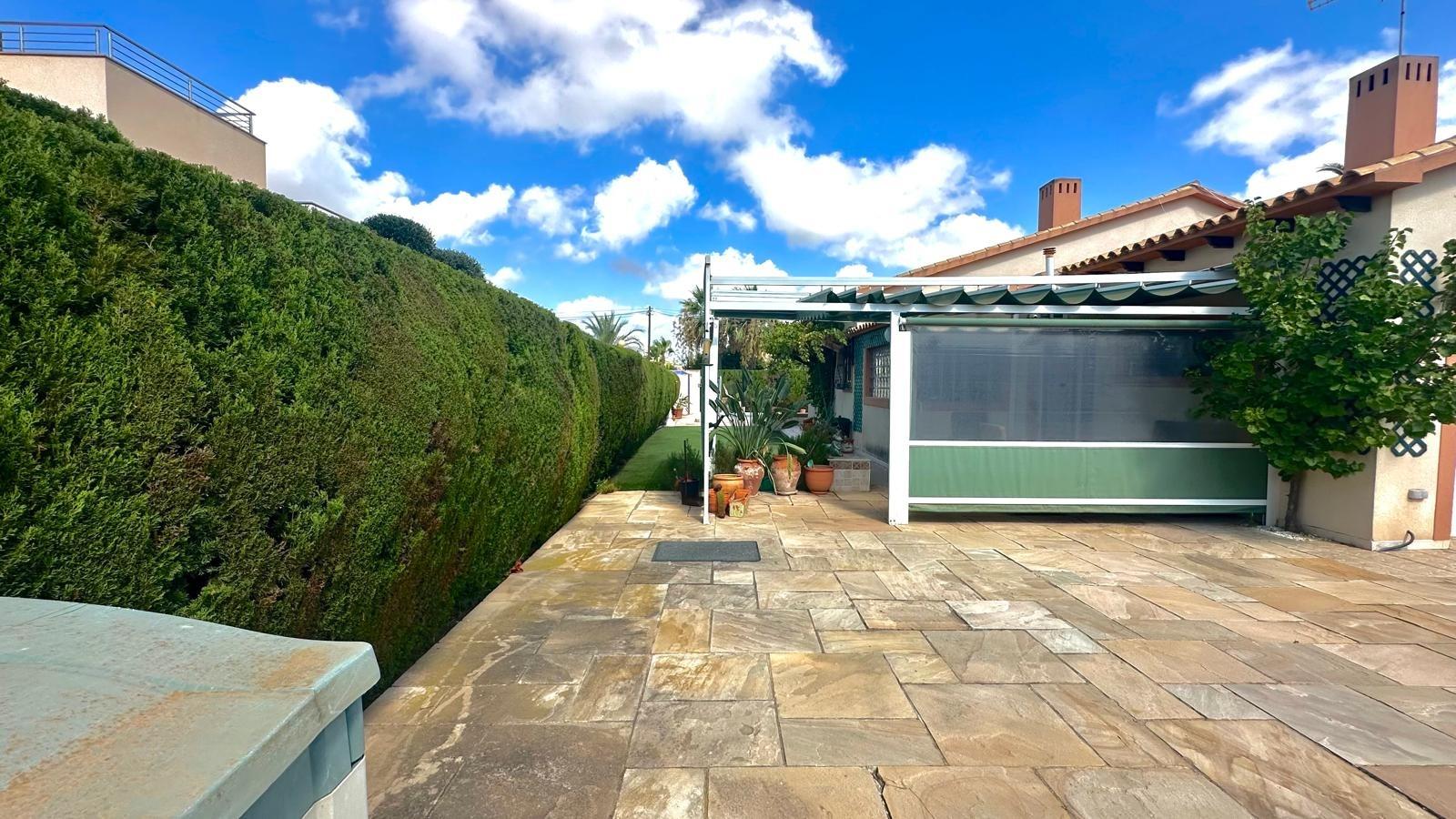 Bathroom in villa for sale in Cabo Roig