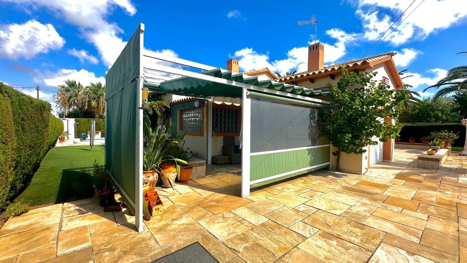 Terrace in villa for sale in Cabo Roig