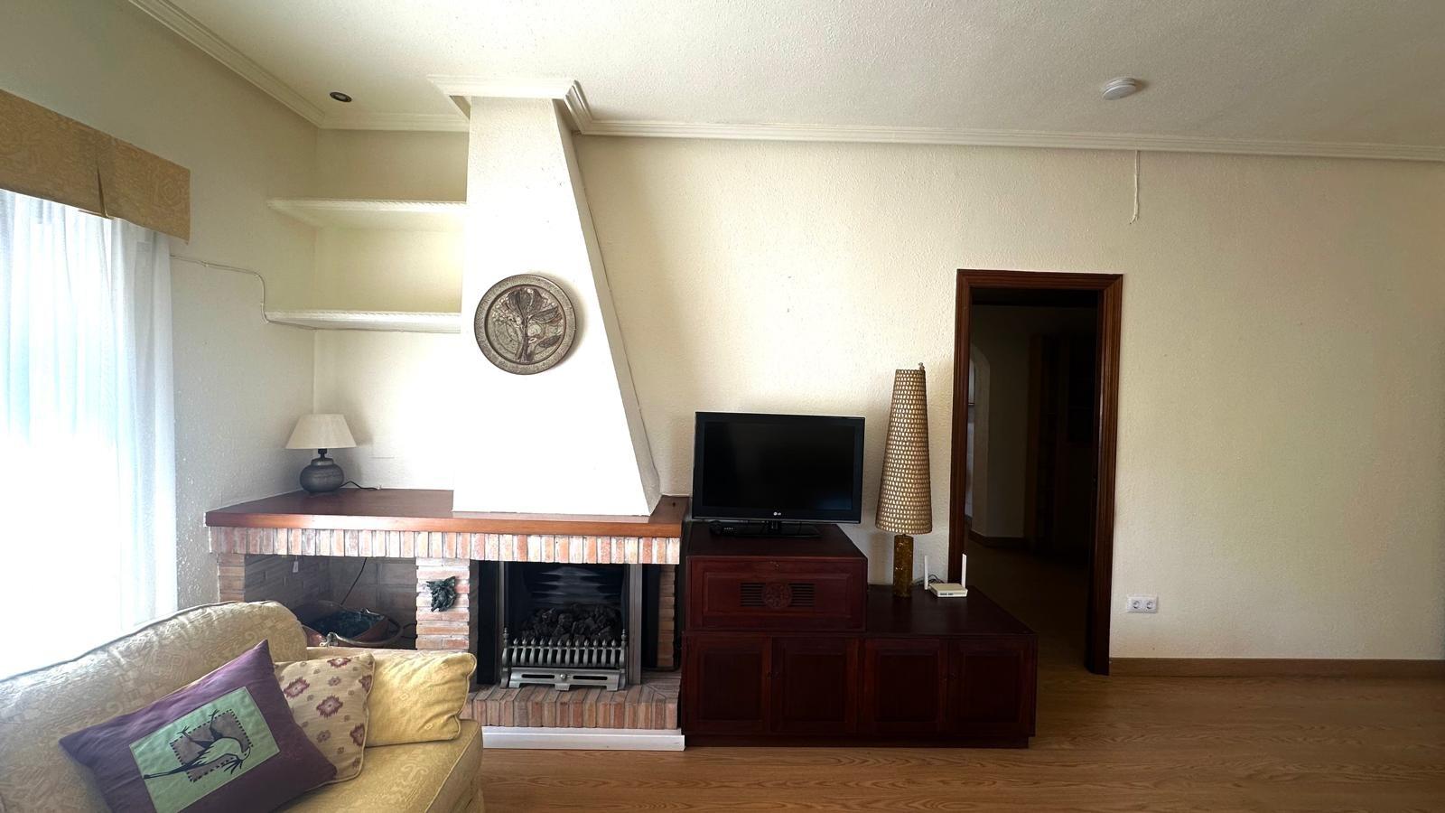 Dining area in villa for sale in Cabo Roig