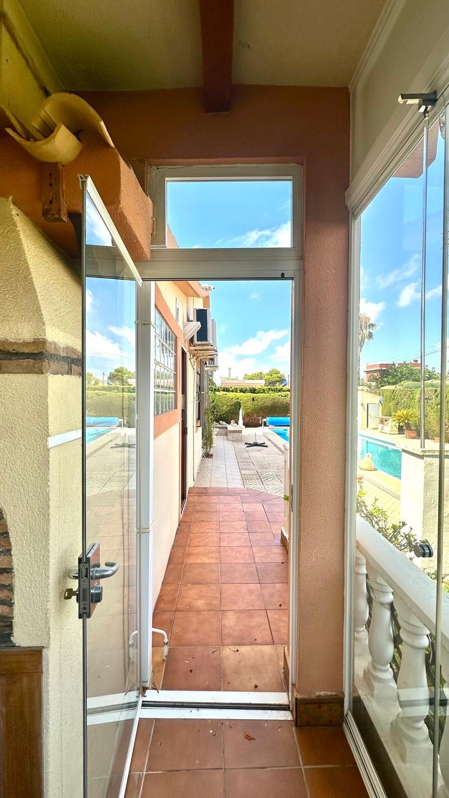 Exterior view in villa for sale in Cabo Roig