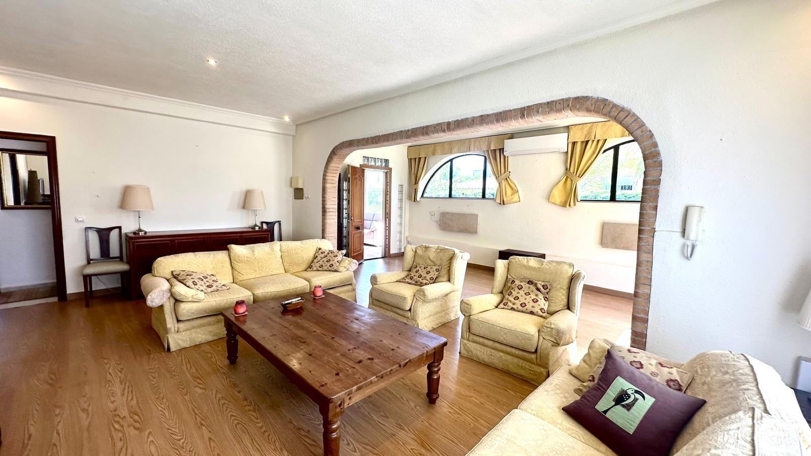 Master bedroom in villa for sale in Cabo Roig